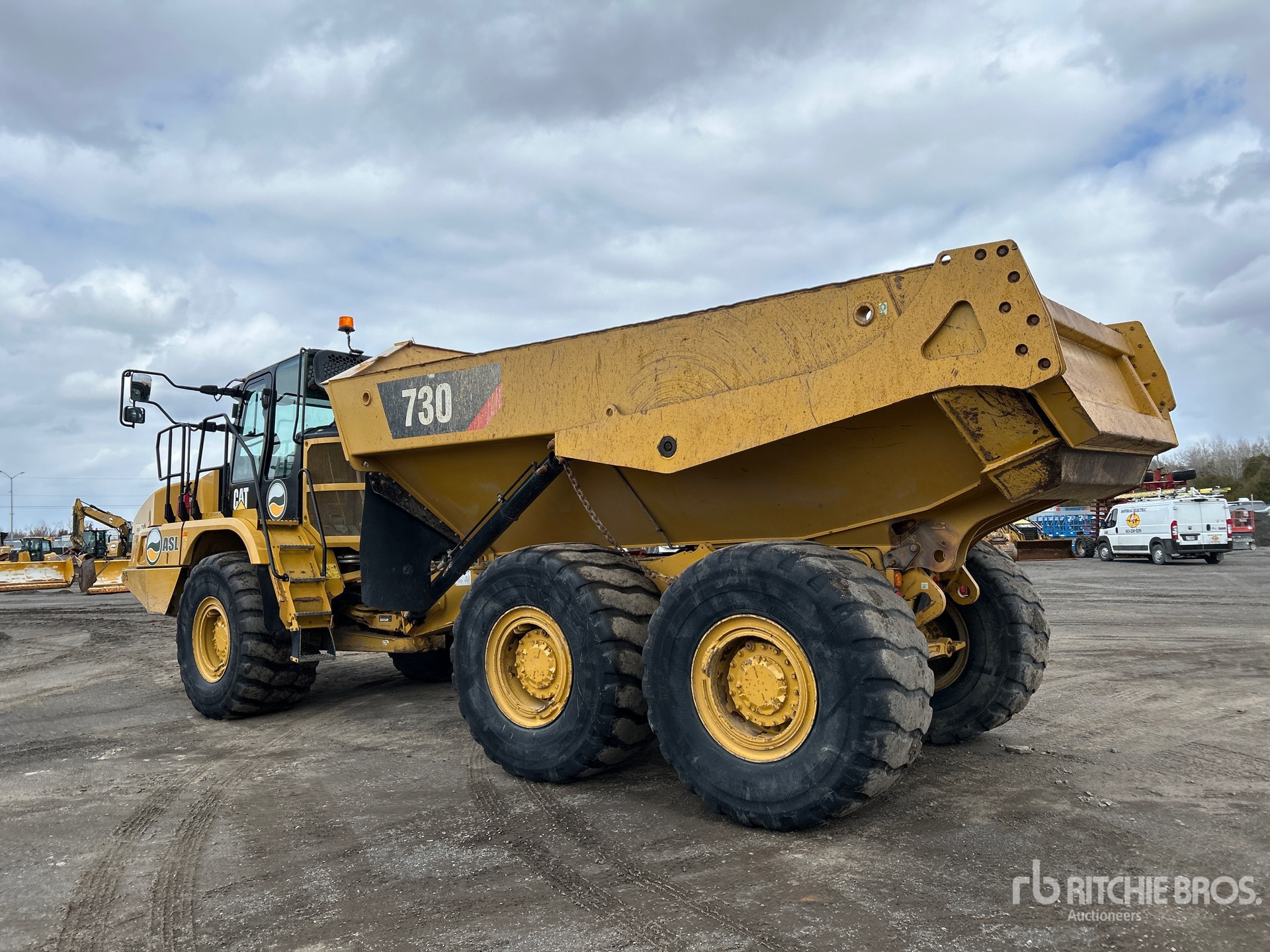 2019 Caterpillar 730