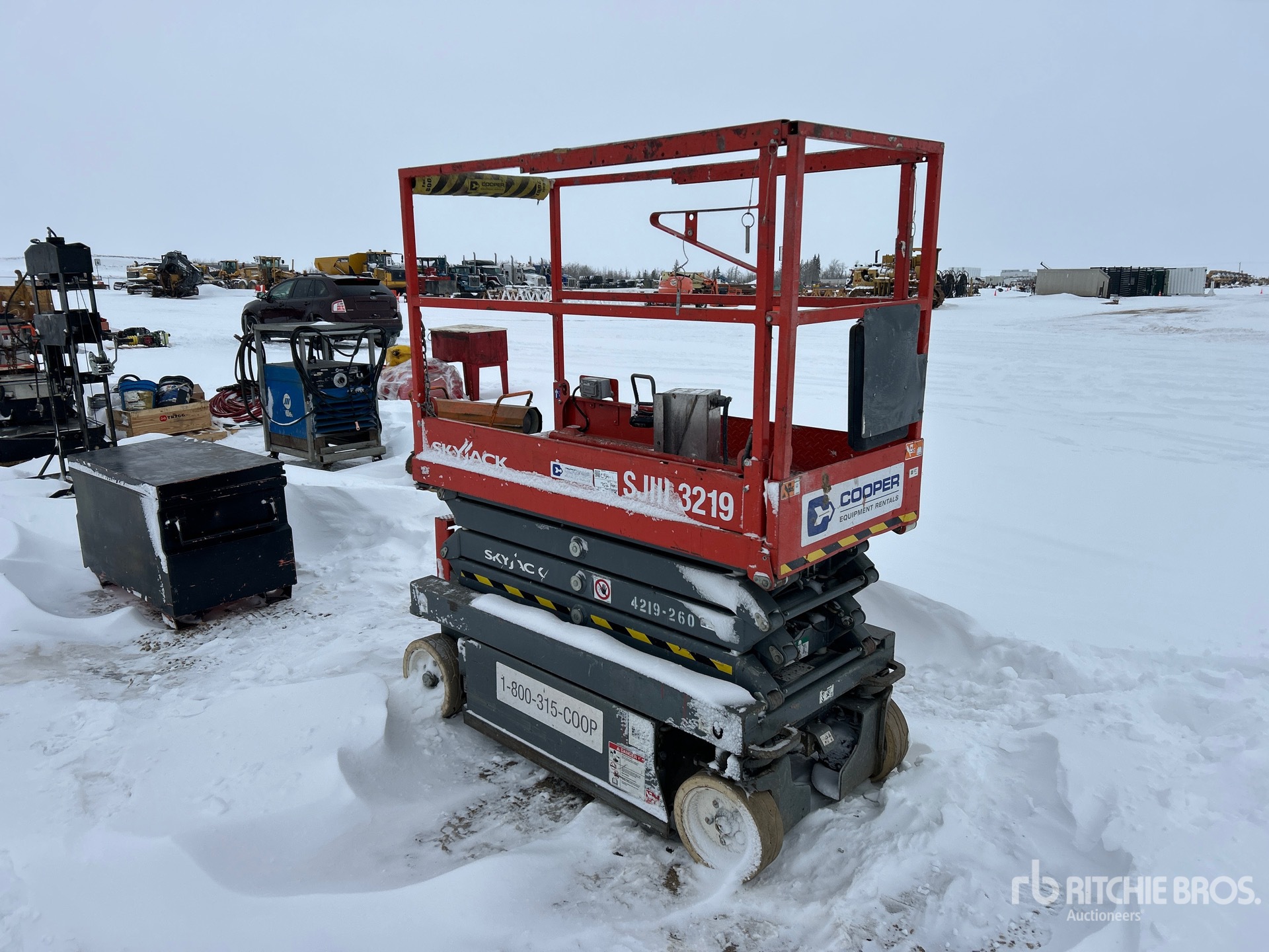 General Appearance with Bild, Ecke vorne rechts