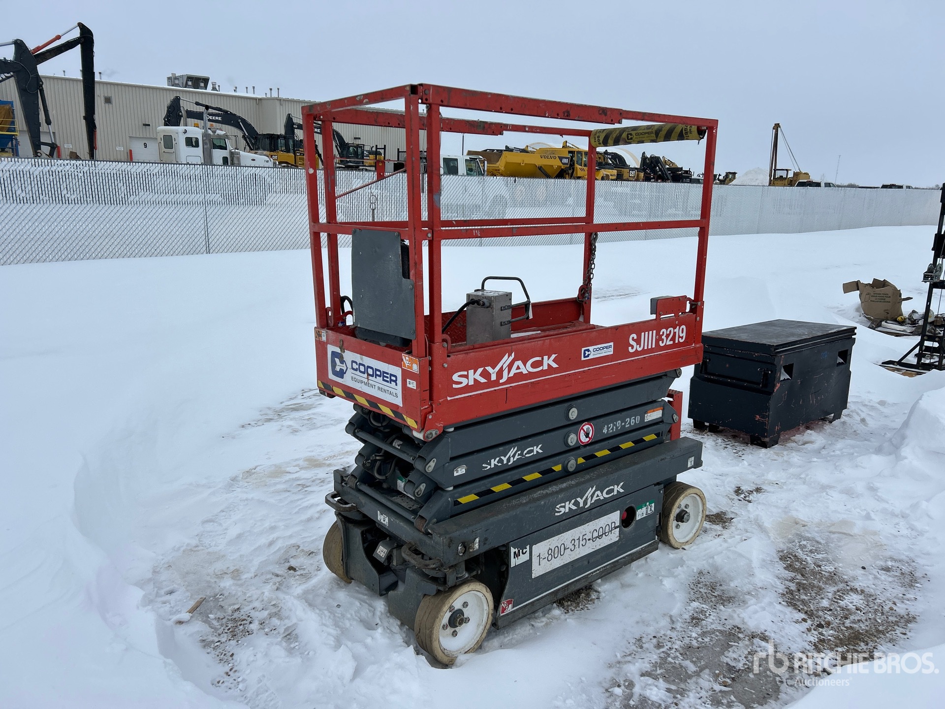 General Appearance with Bild, Ecke vorne links