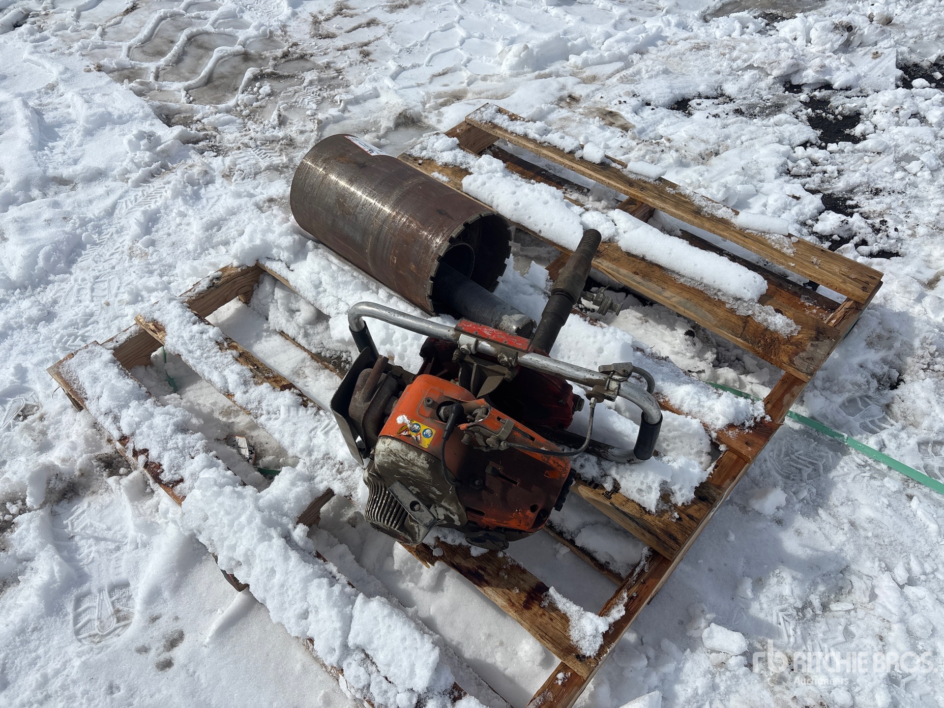 Aspect général with Image, coin avant droit