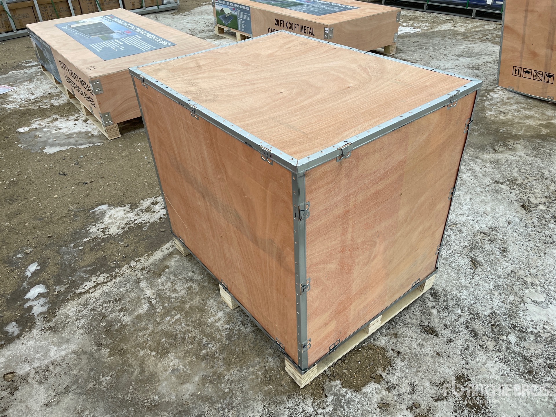 General Appearance with Picture, Right Rear Corner