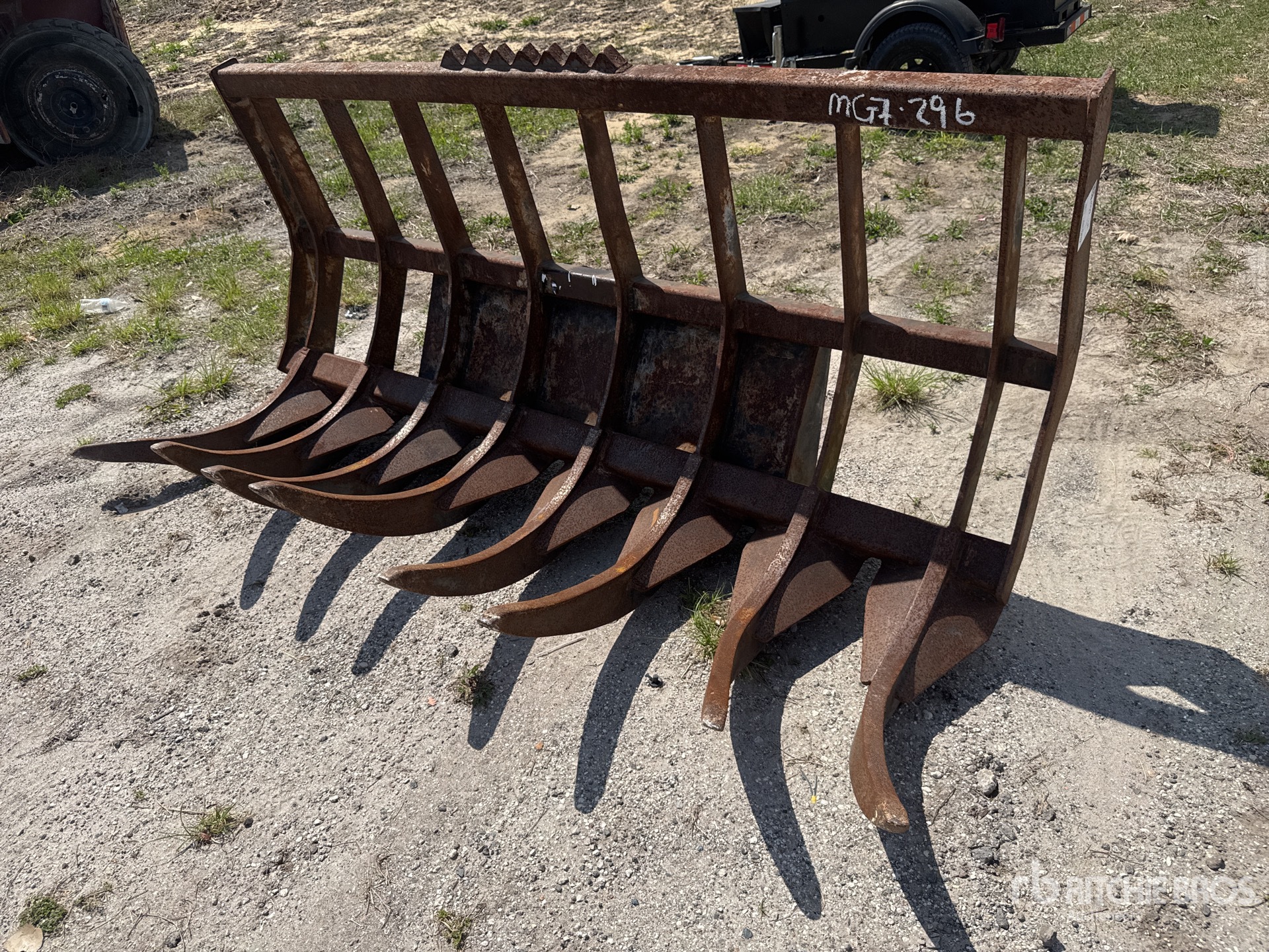 Aspect général with Image, coin avant droit