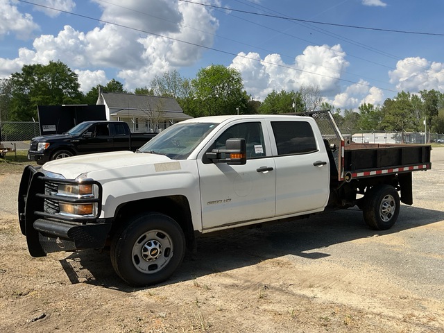 2015 Chevrolet Silverado 2500HD 4x2 Crew Cab Flatbed Truck