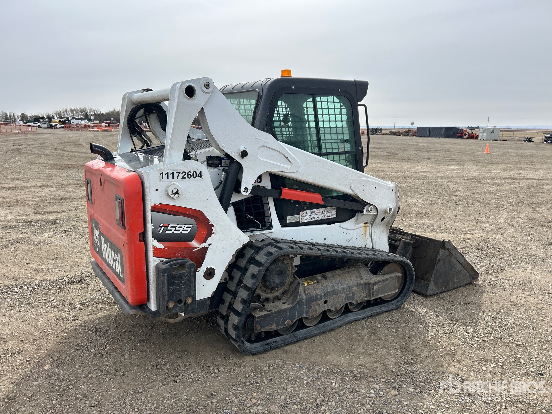 General Appearance with Foto, angolo anteriore sinistro