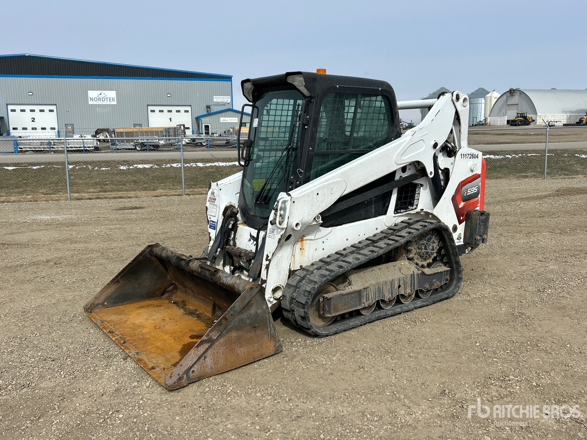 General Appearance with Foto, angolo anteriore sinistro