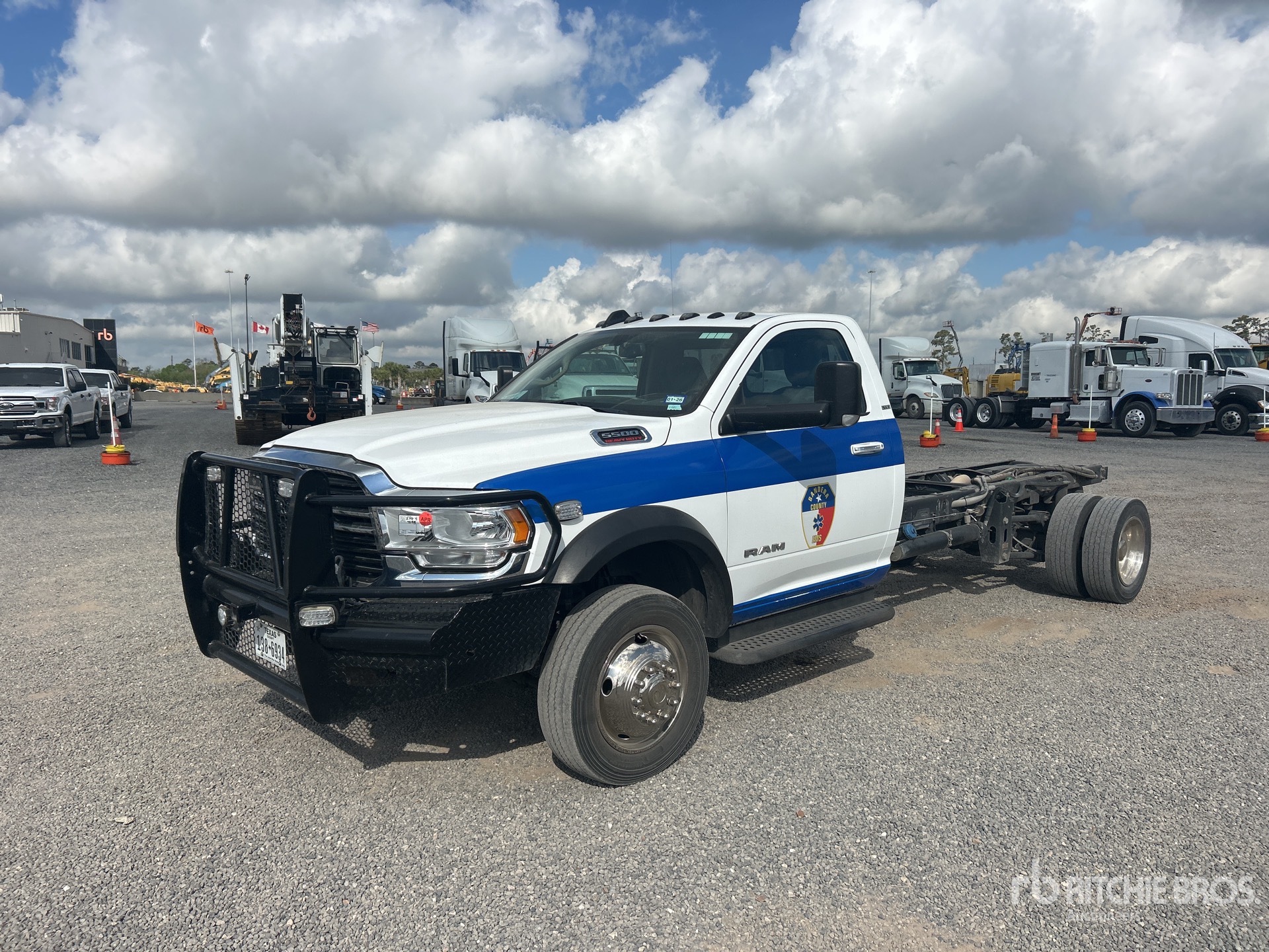 General Appearance with Picture, Left Front Corner