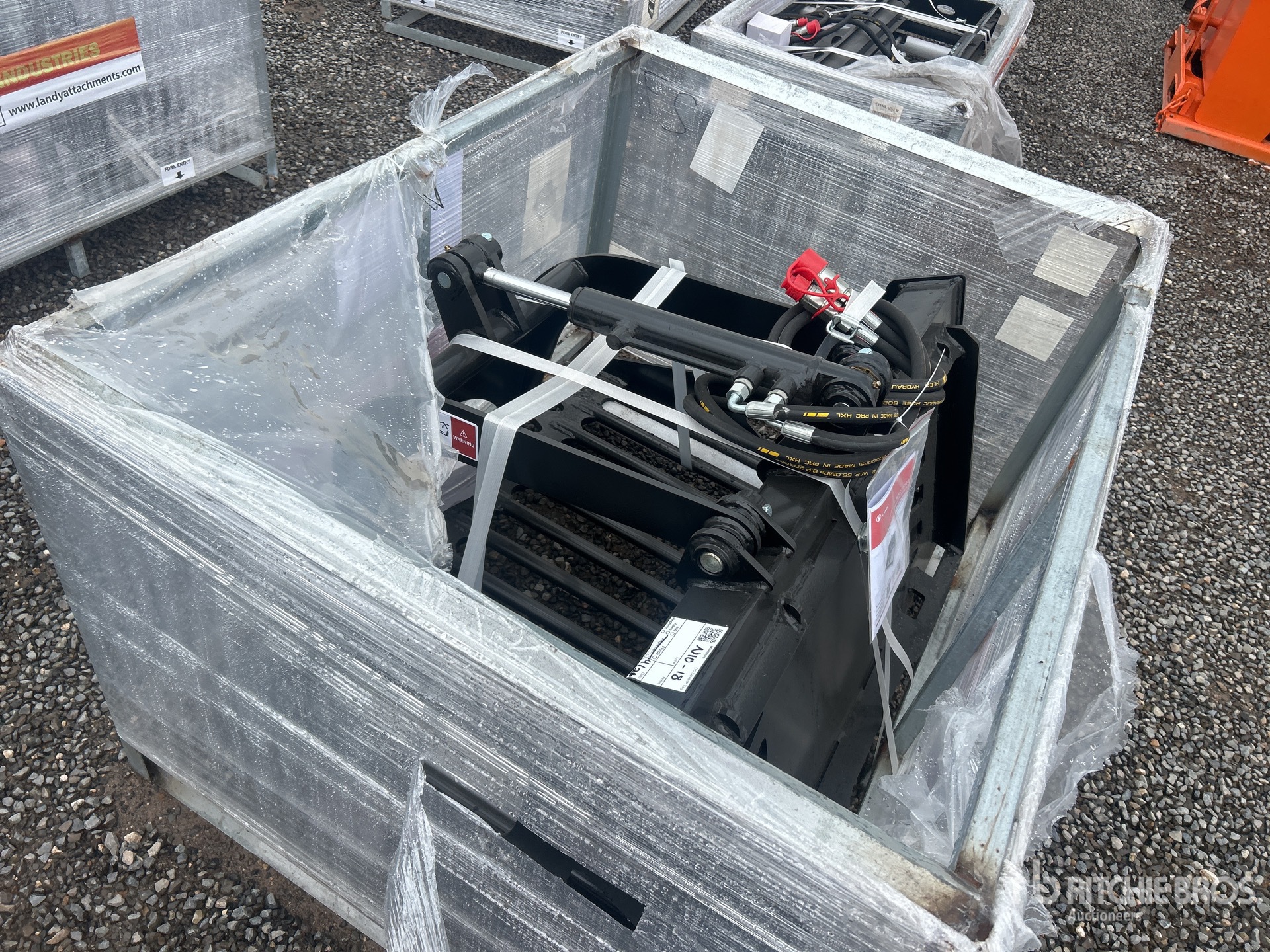 General Appearance with Bild, Ecke hinten links