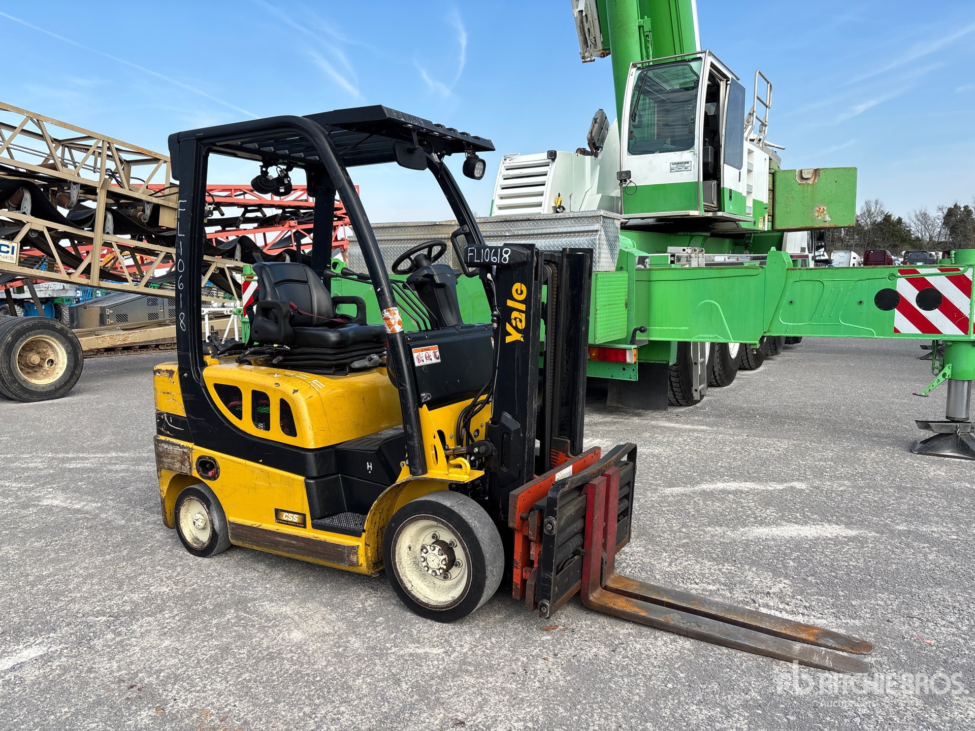 General Appearance with Foto, angolo anteriore destro