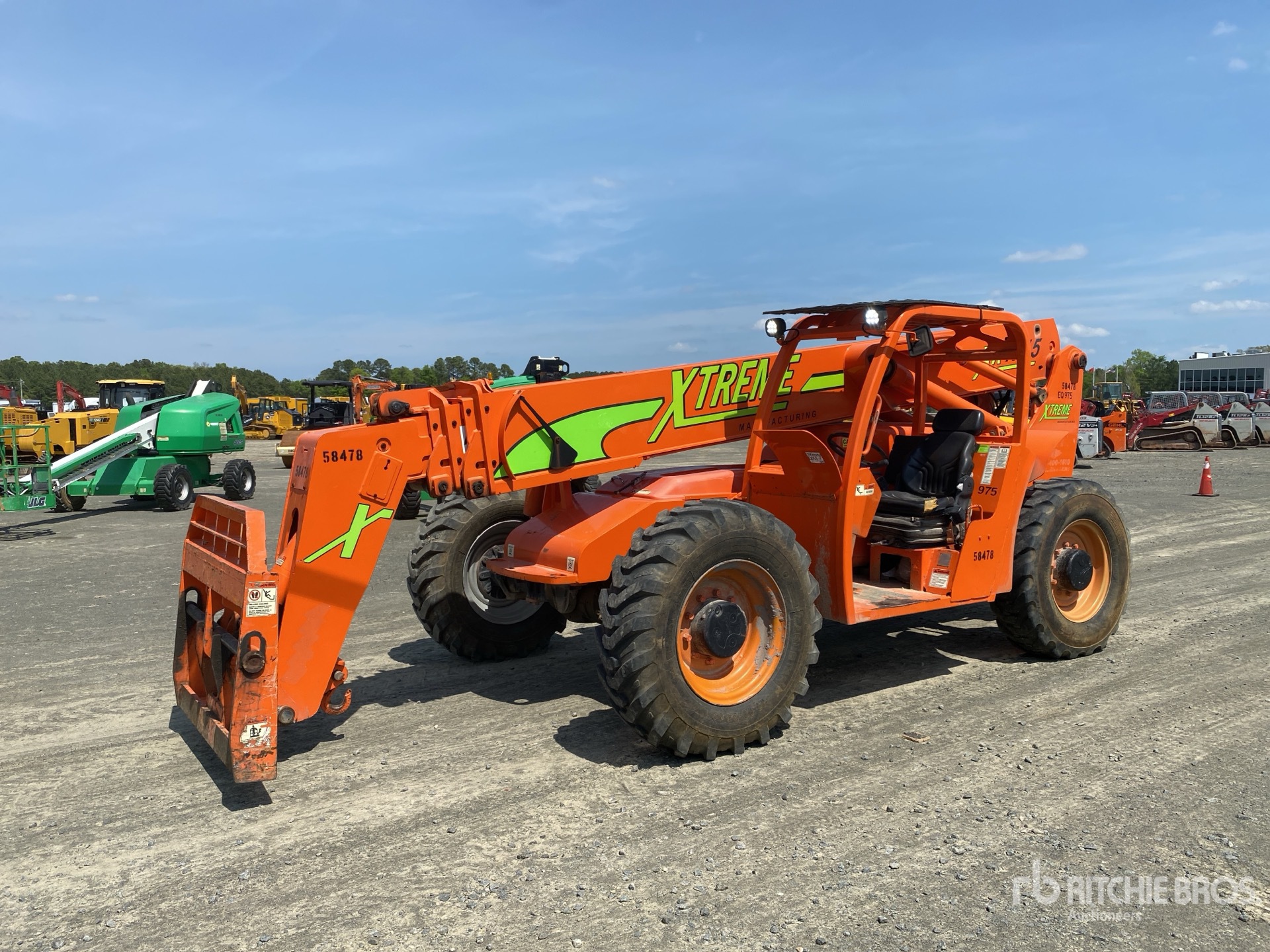 General Appearance with Bild, Ecke vorne links