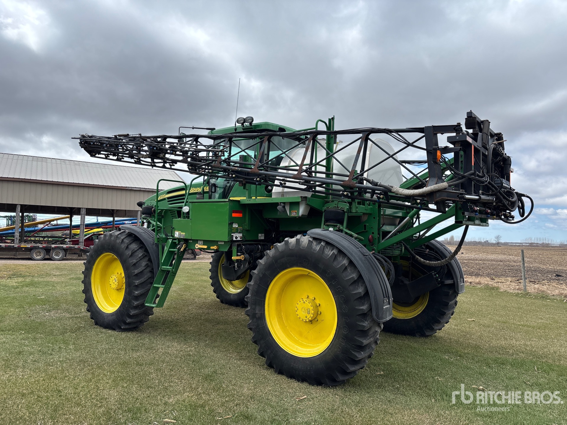 General Appearance with Foto, angolo posteriore sinistro