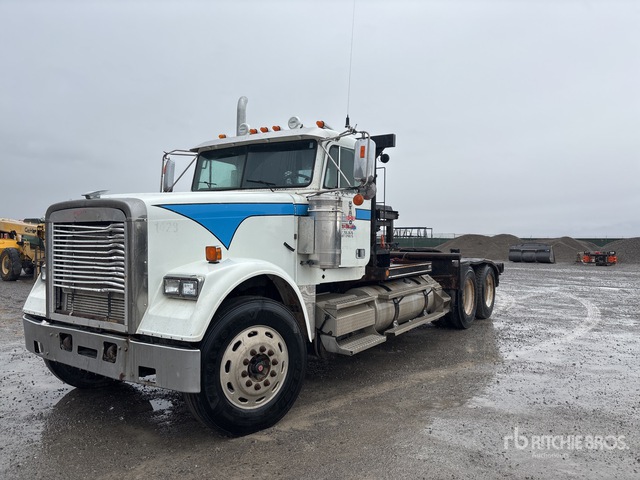 2009 Freightliner Classic 120 Winch Truck