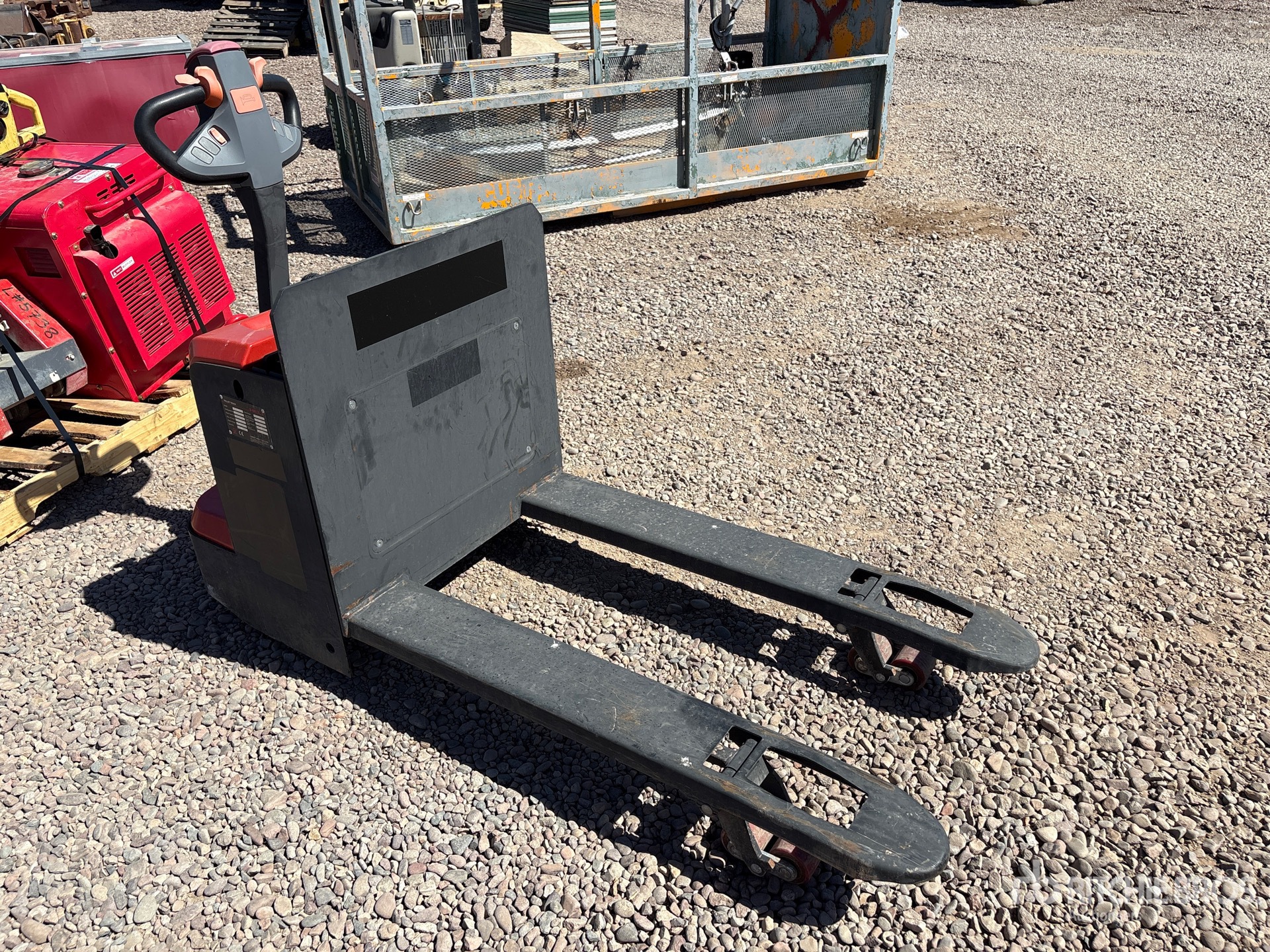 General Appearance with Bild, Ecke hinten links