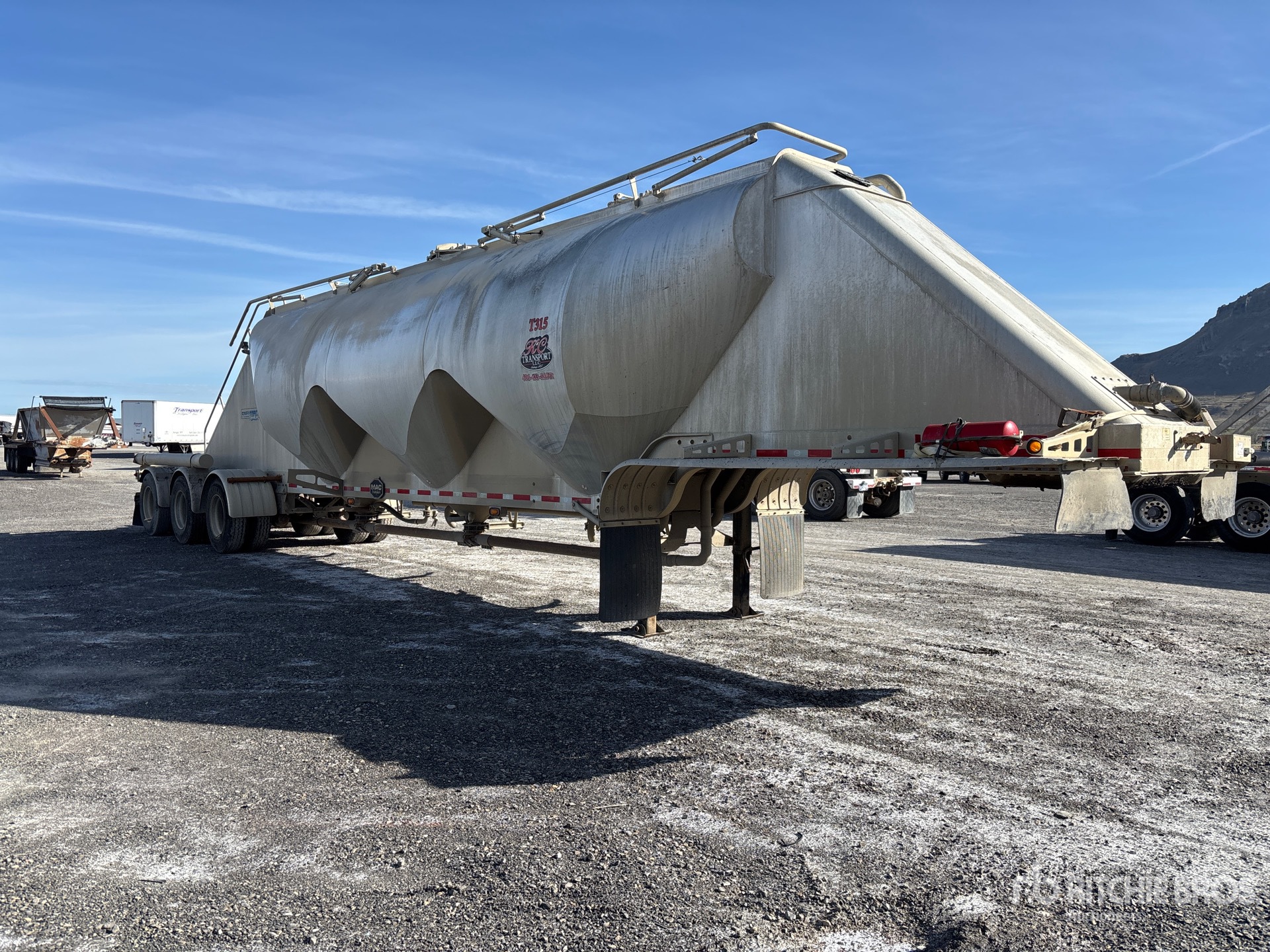 General Appearance with Image, coin avant droit