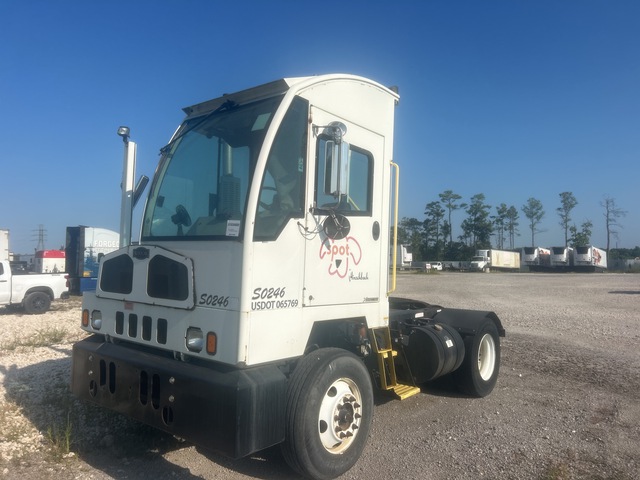 2016 AutoCar XSpotter 4x2 Spotter Truck
