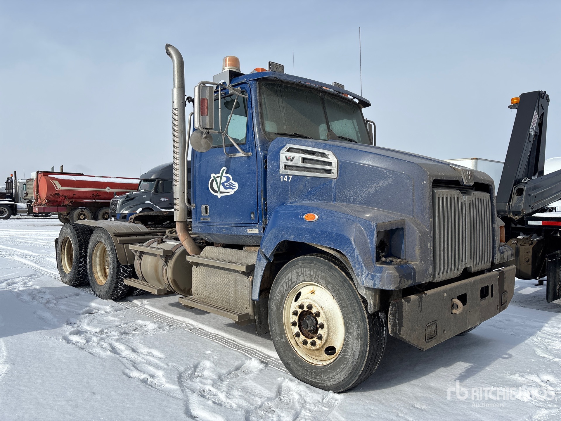 General Appearance with Picture, Right Front Corner