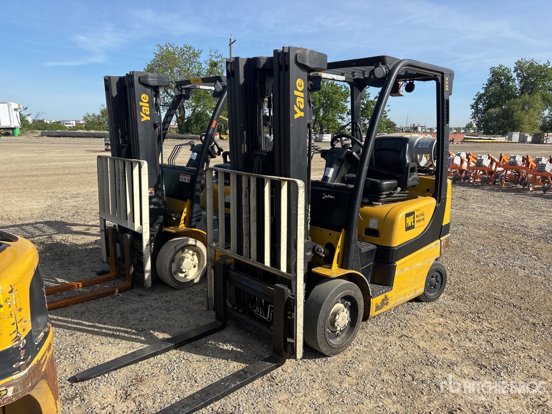 General Appearance with Featured Photo