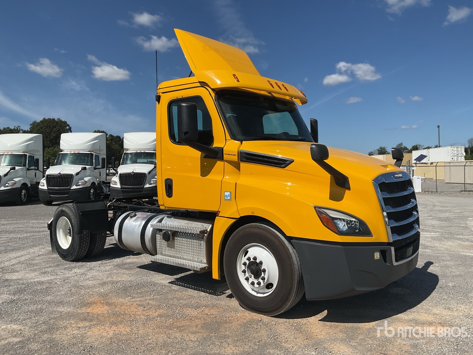 Aspect général with Image, coin avant droit