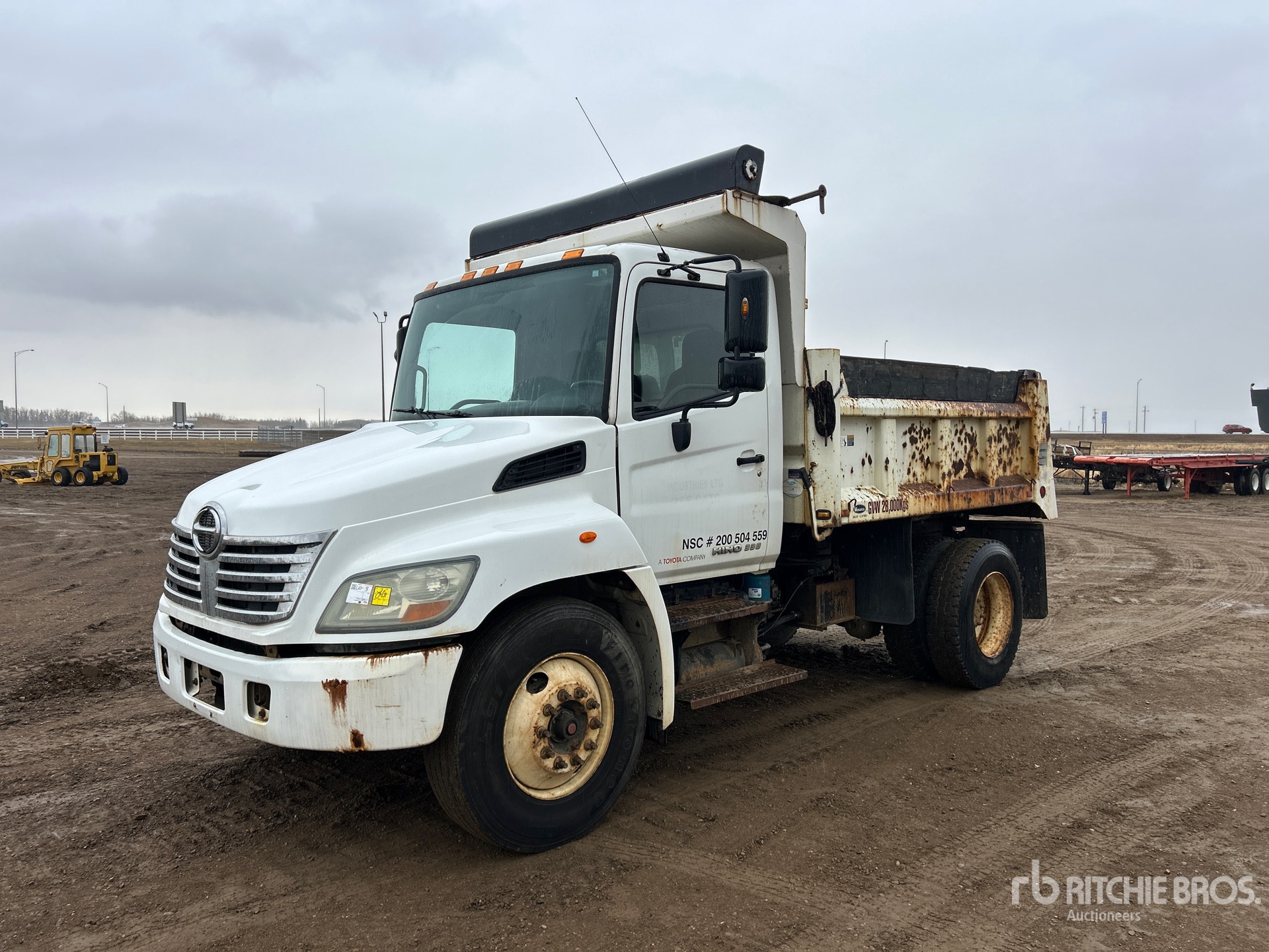 General Appearance with Bild, Ecke vorne links