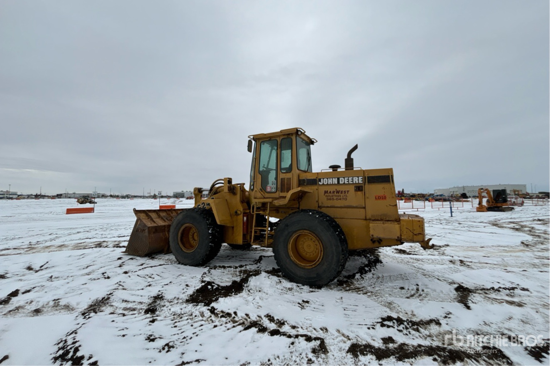 General Appearance with Picture, Left Rear Corner