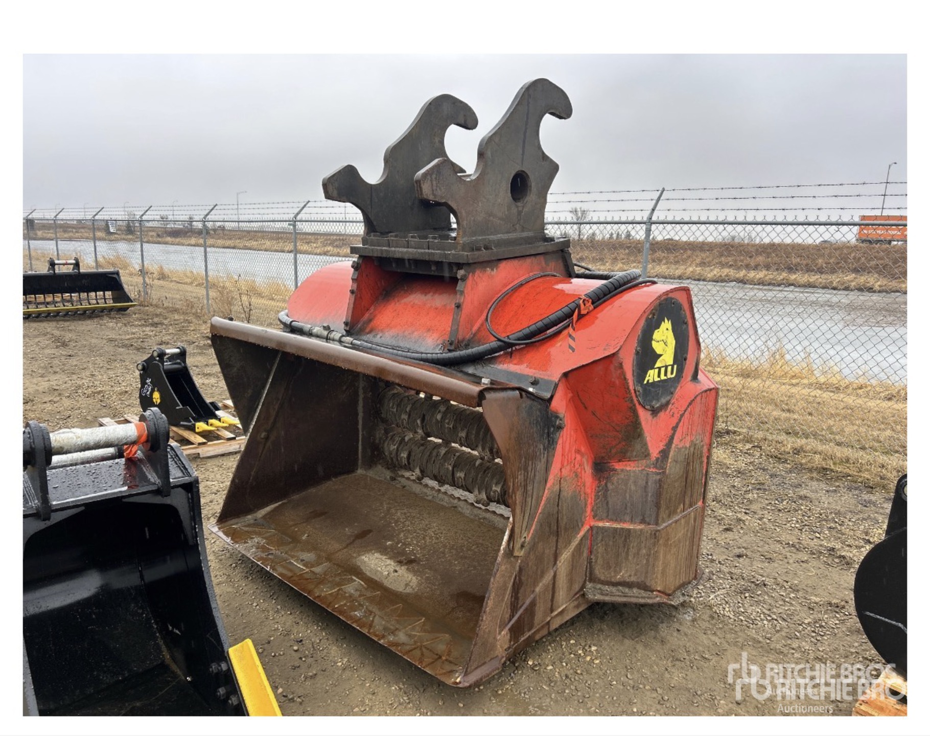 General Appearance with Image, coin avant gauche