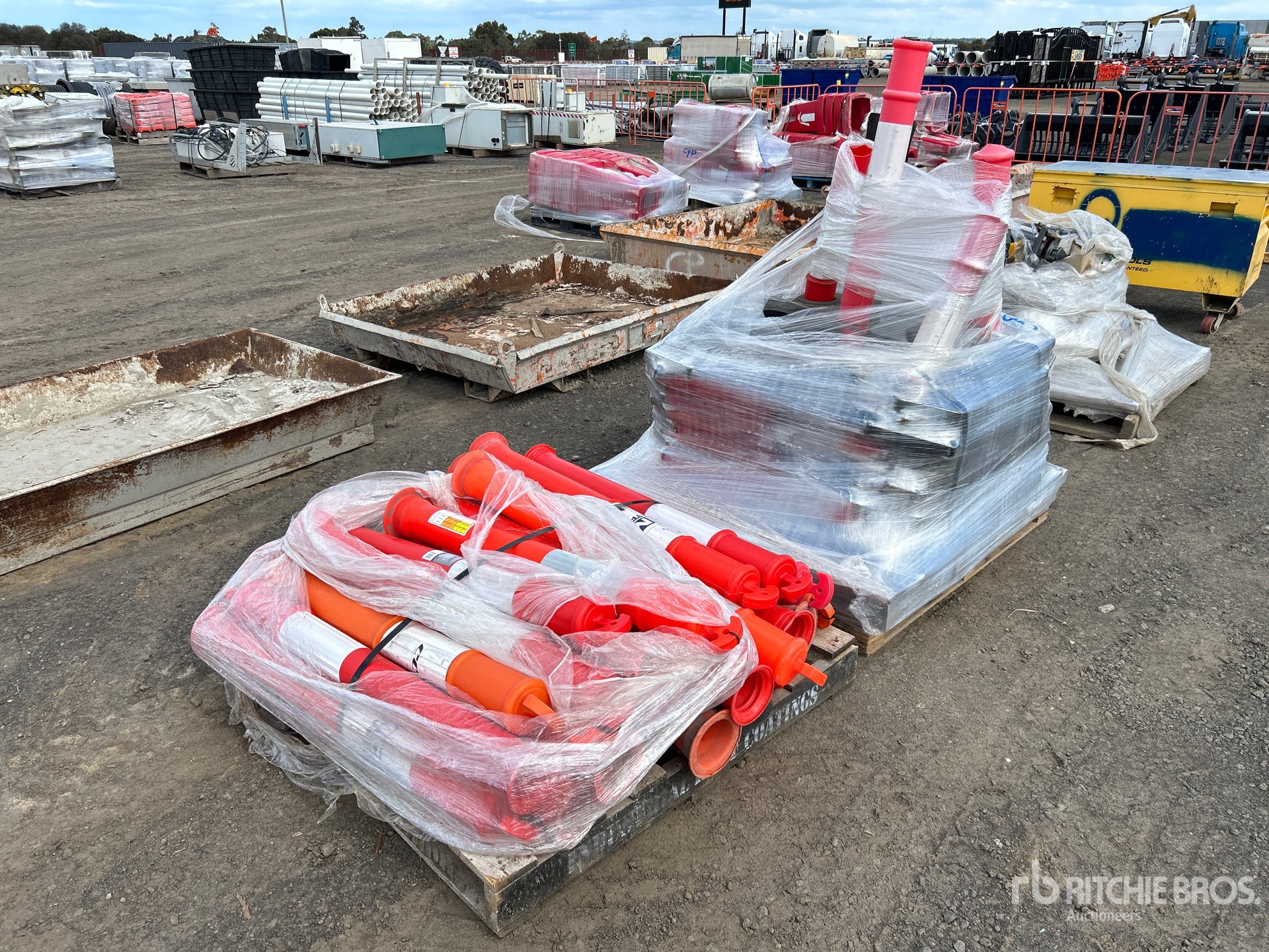 General Appearance with Foto, angolo anteriore sinistro