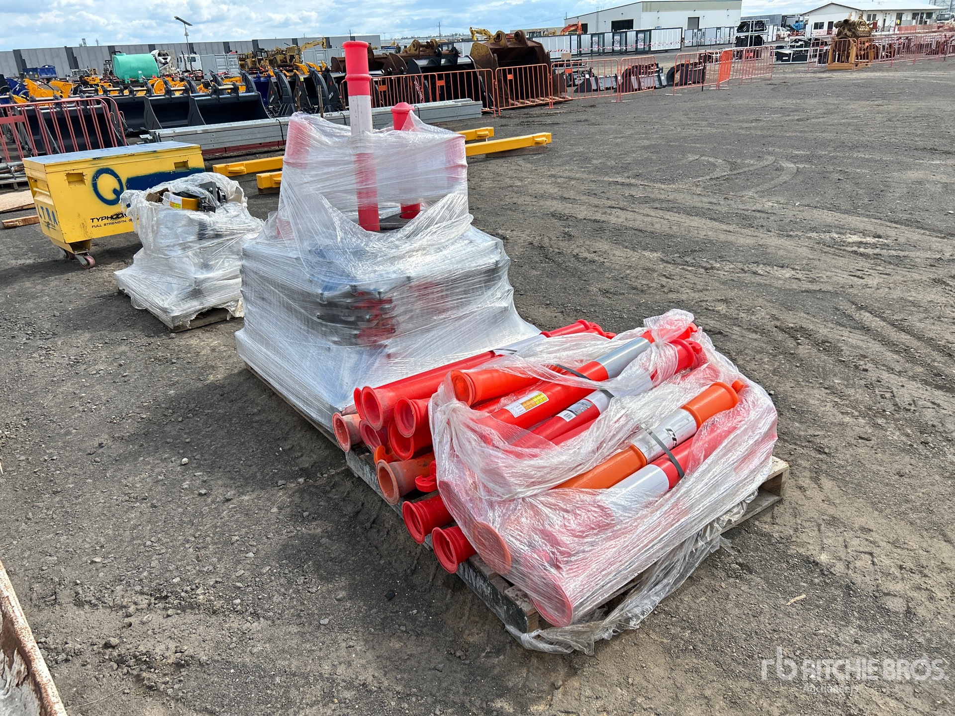 General Appearance with Foto, angolo anteriore destro