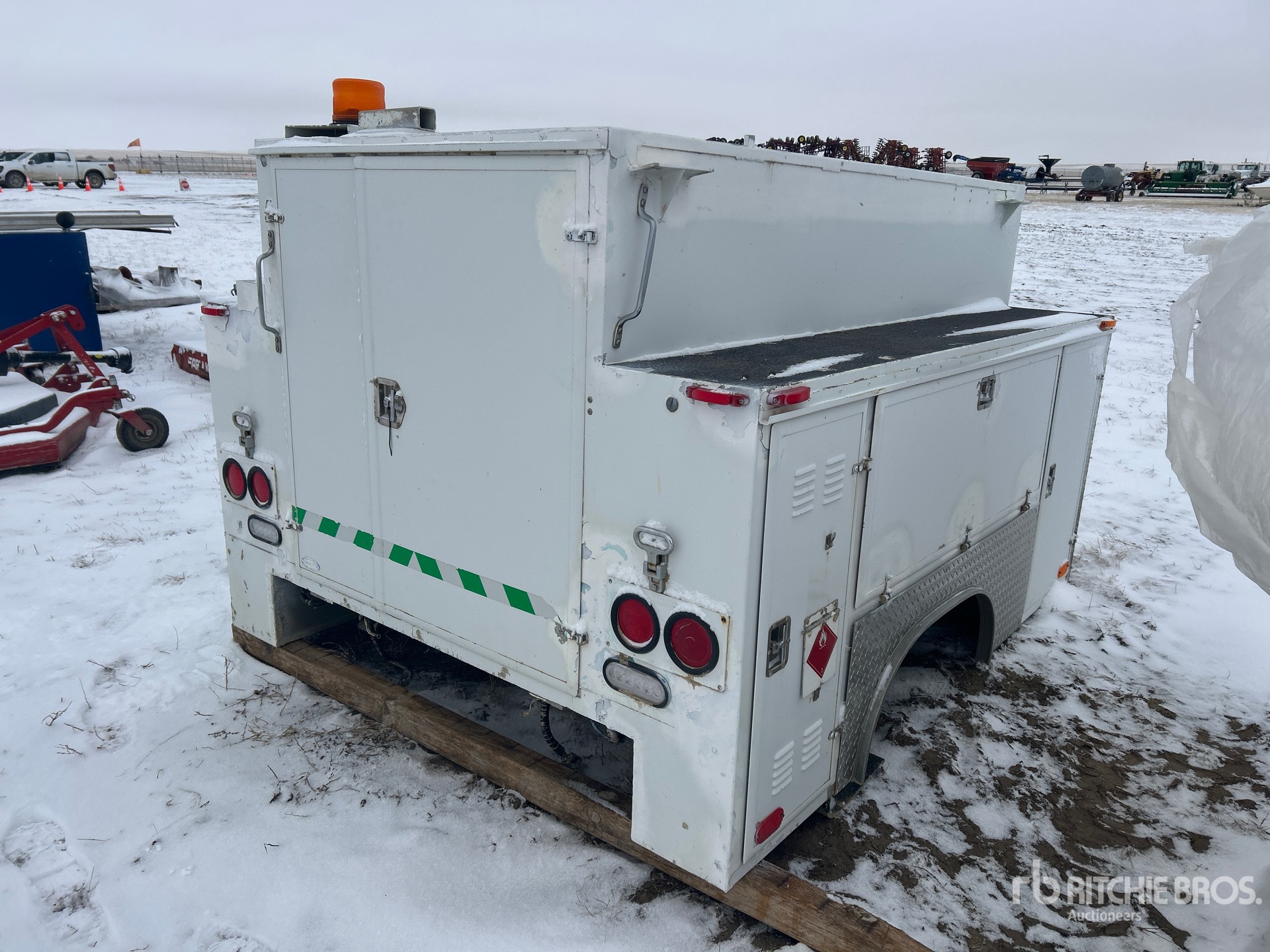 General Appearance with Bild, Ecke hinten rechts