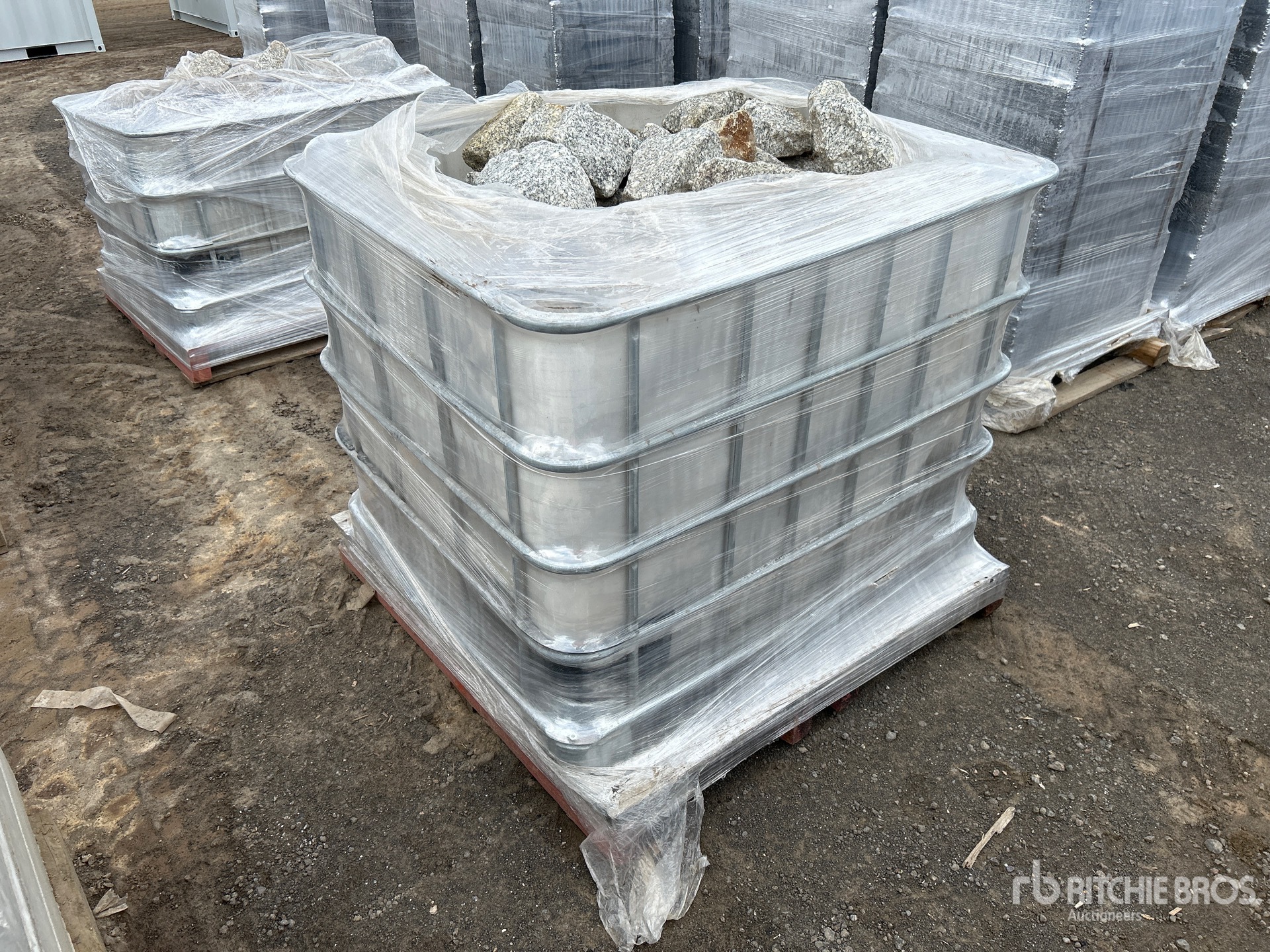 General Appearance with Foto, angolo posteriore sinistro