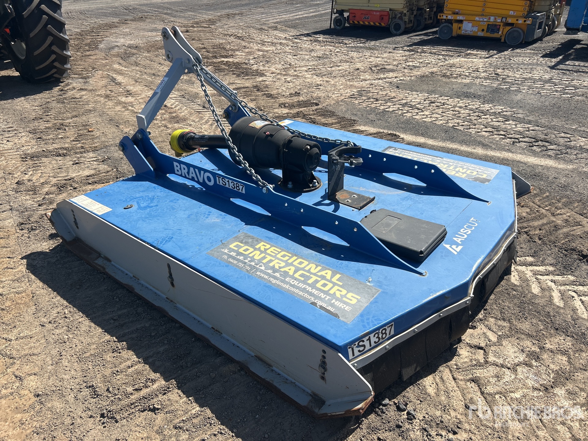 General Appearance with Picture, Left Rear Corner