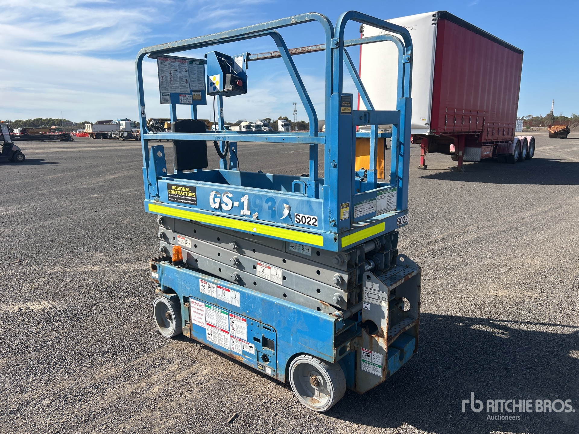 General Appearance with Picture, Left Rear Corner