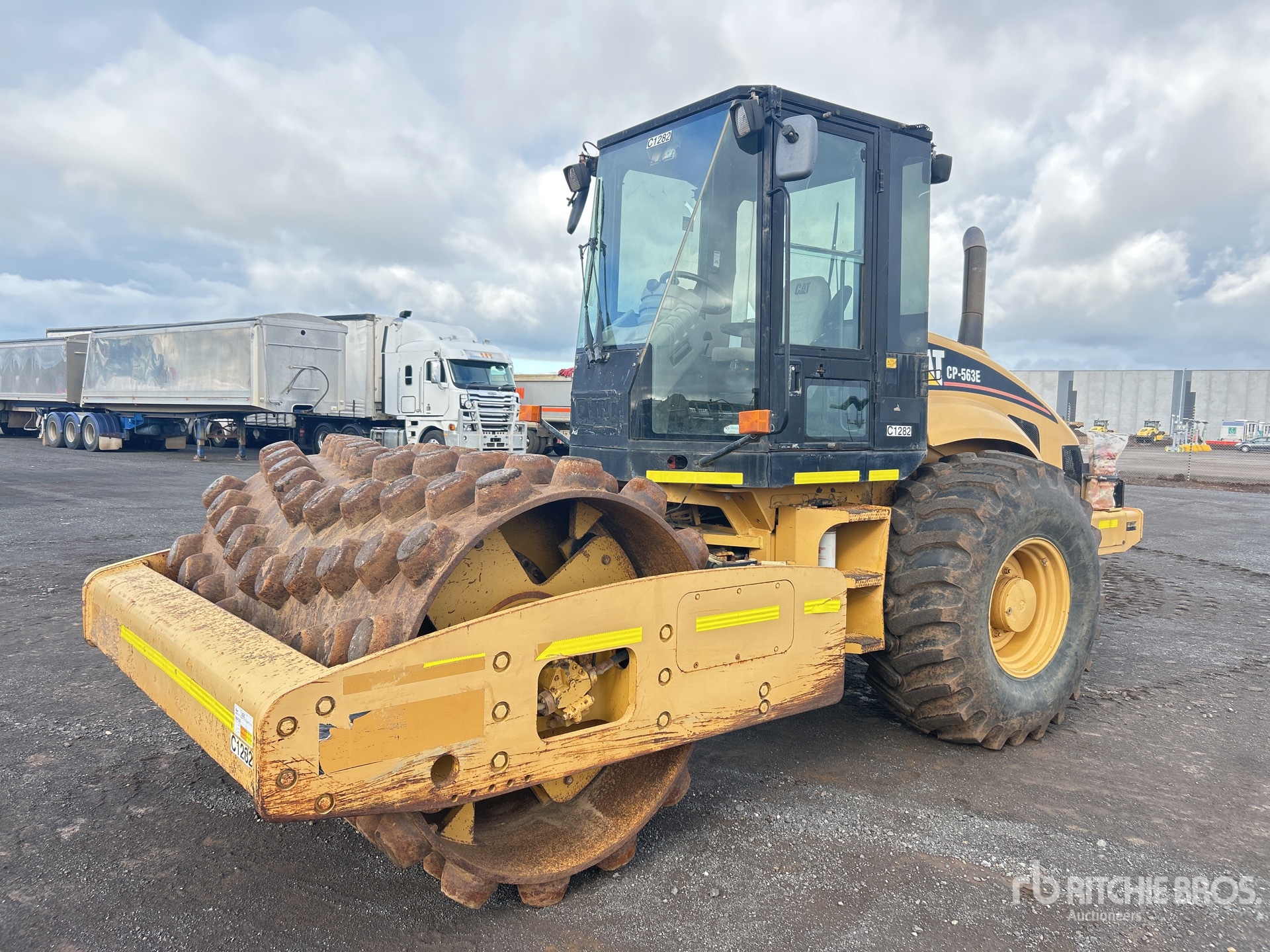 General Appearance with Picture, Left Front Corner