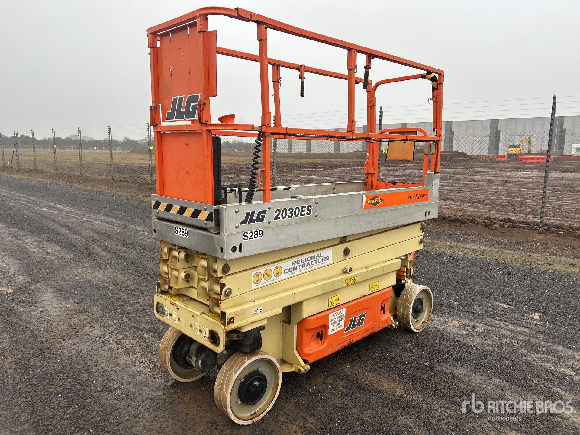 General Appearance with Picture, Left Front Corner