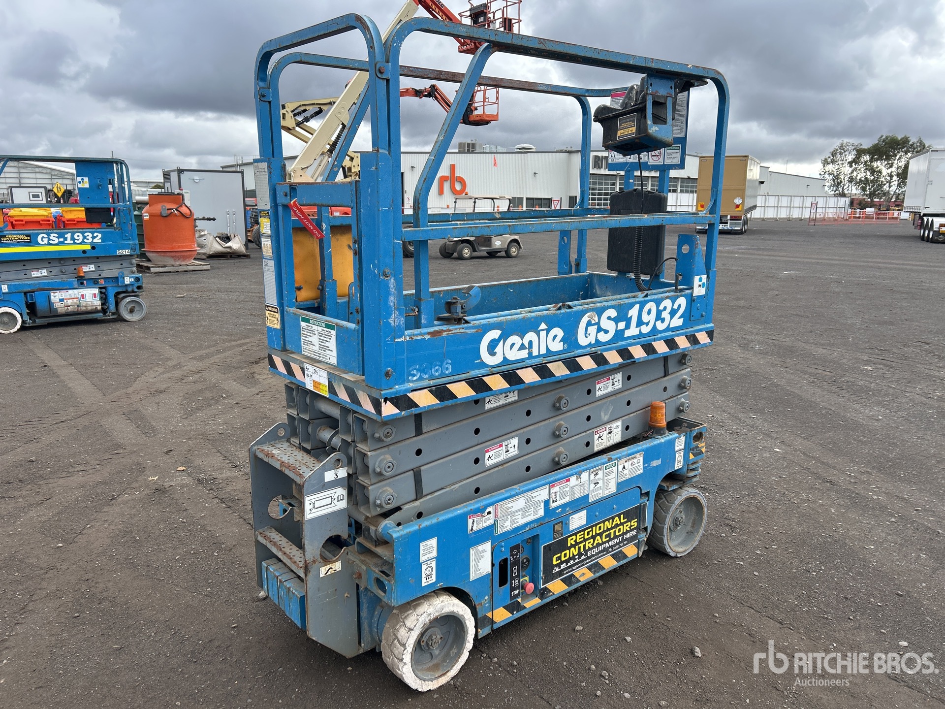 General Appearance with Imagen: esquina trasera derecha