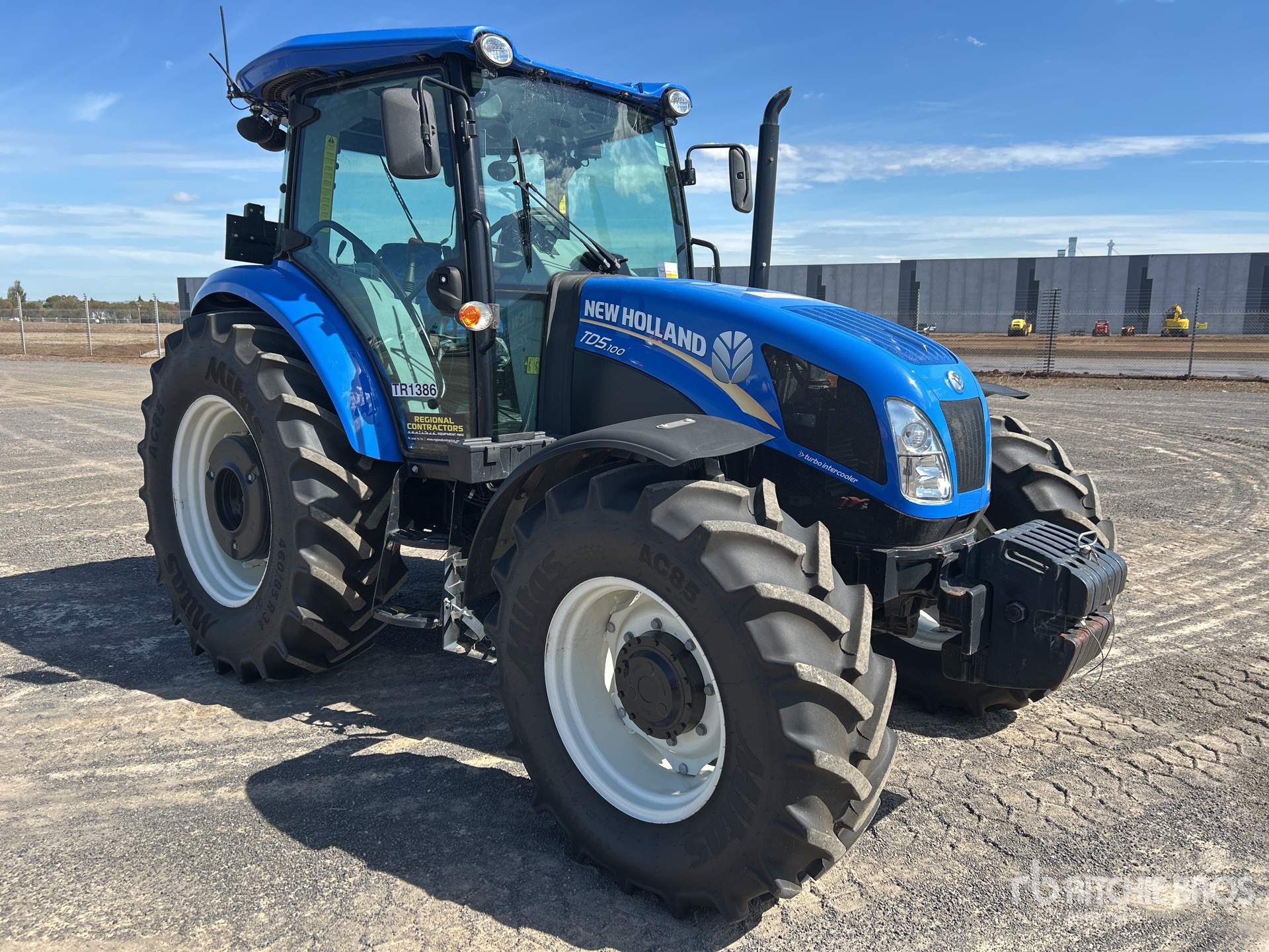 General Appearance with Picture, Right Front Corner