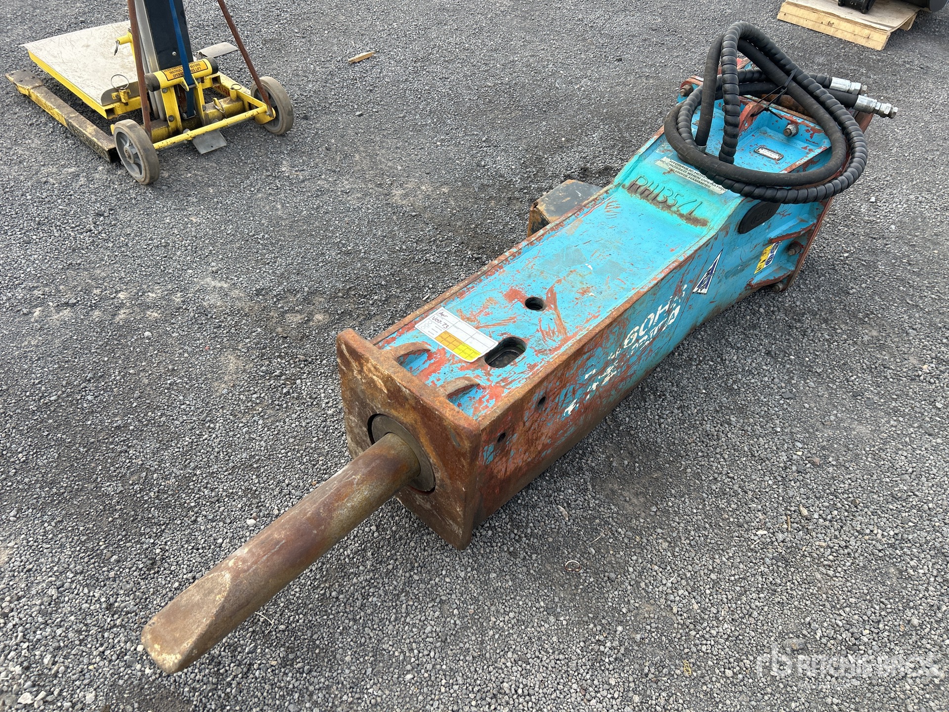 General Appearance with Picture, Left Front Corner