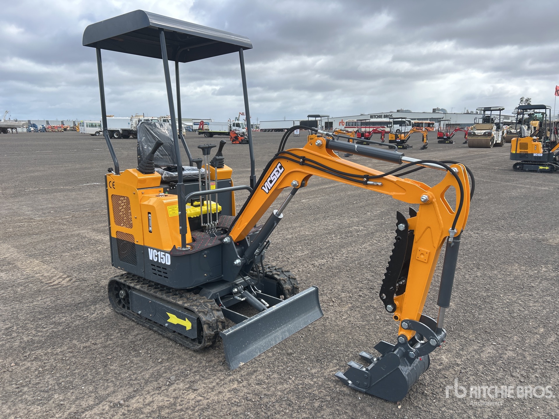 General Appearance with Picture, Right Front Corner