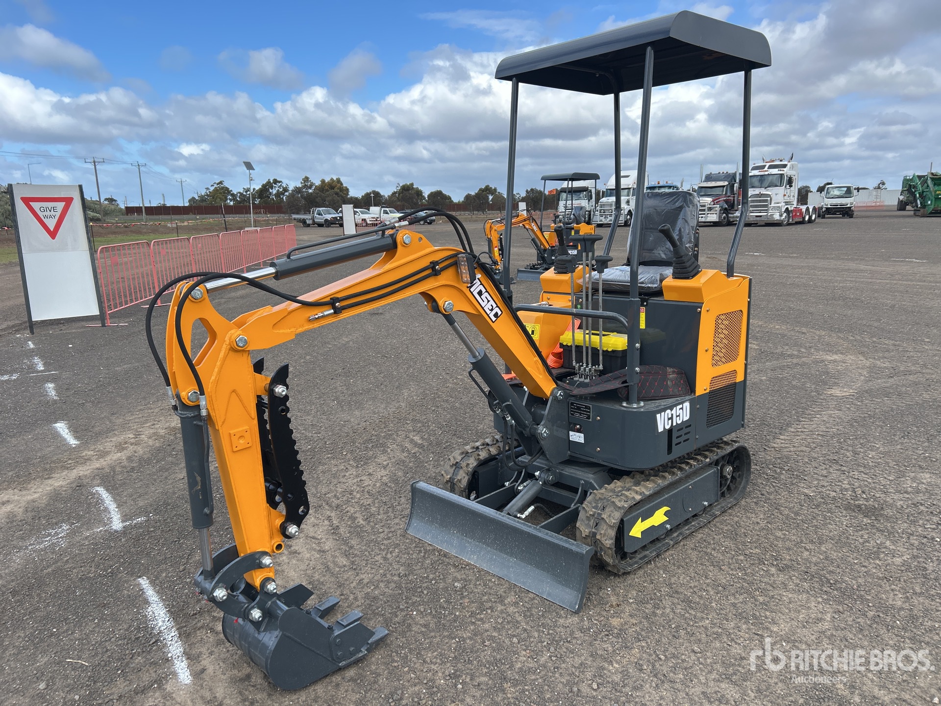 General Appearance with Picture, Left Front Corner