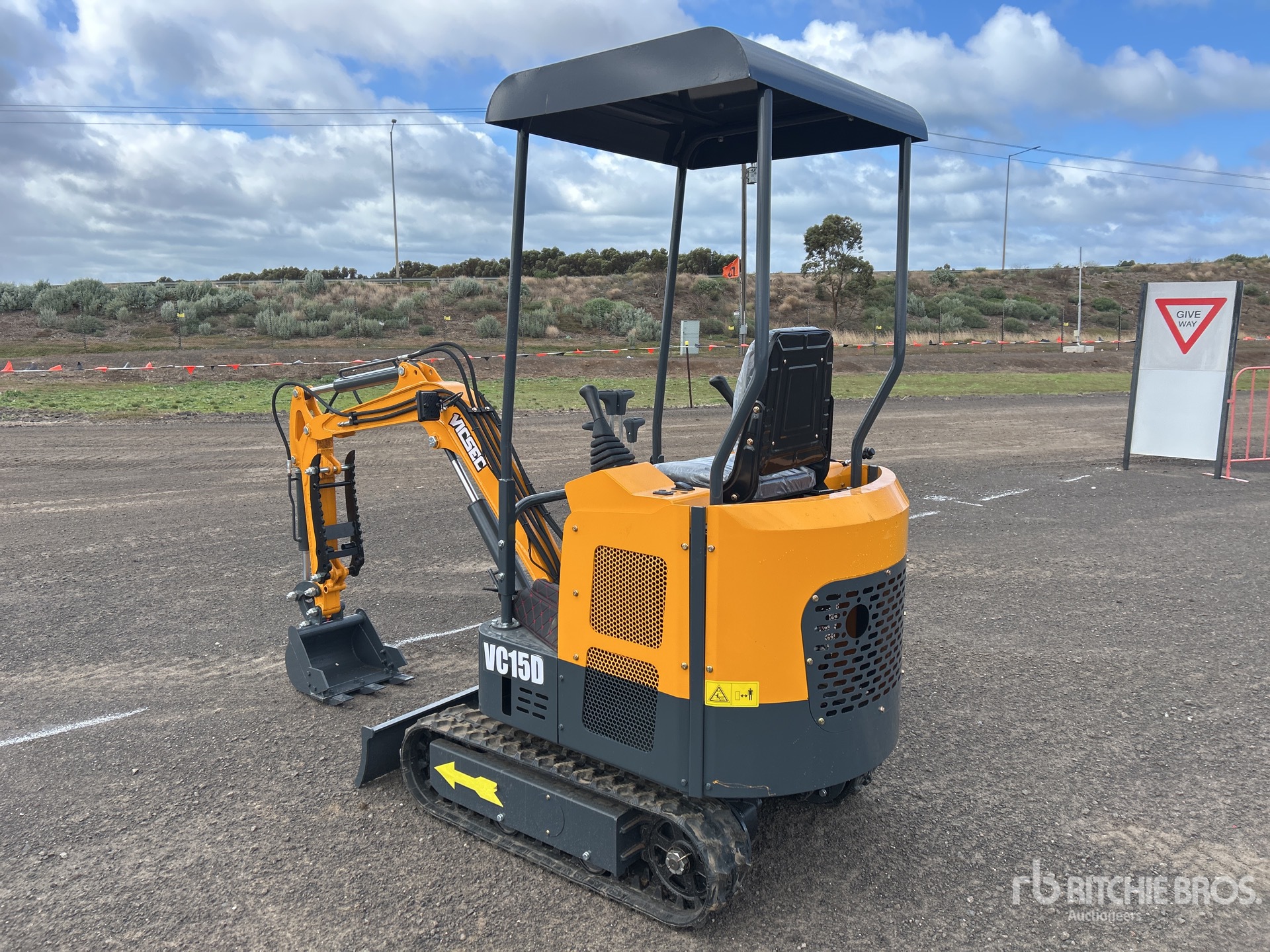 General Appearance with Picture, Left Rear Corner