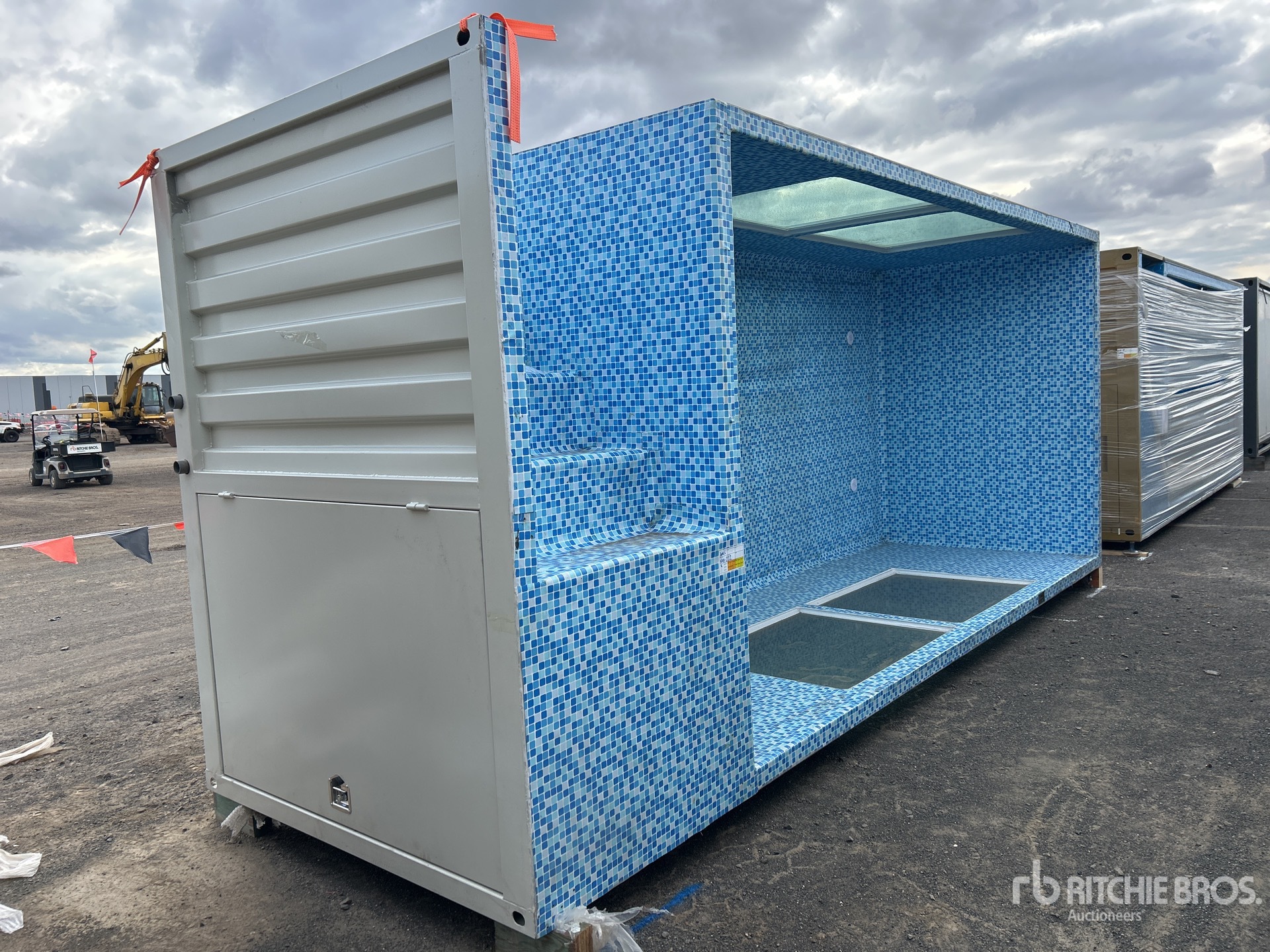 General Appearance with Foto, angolo anteriore destro