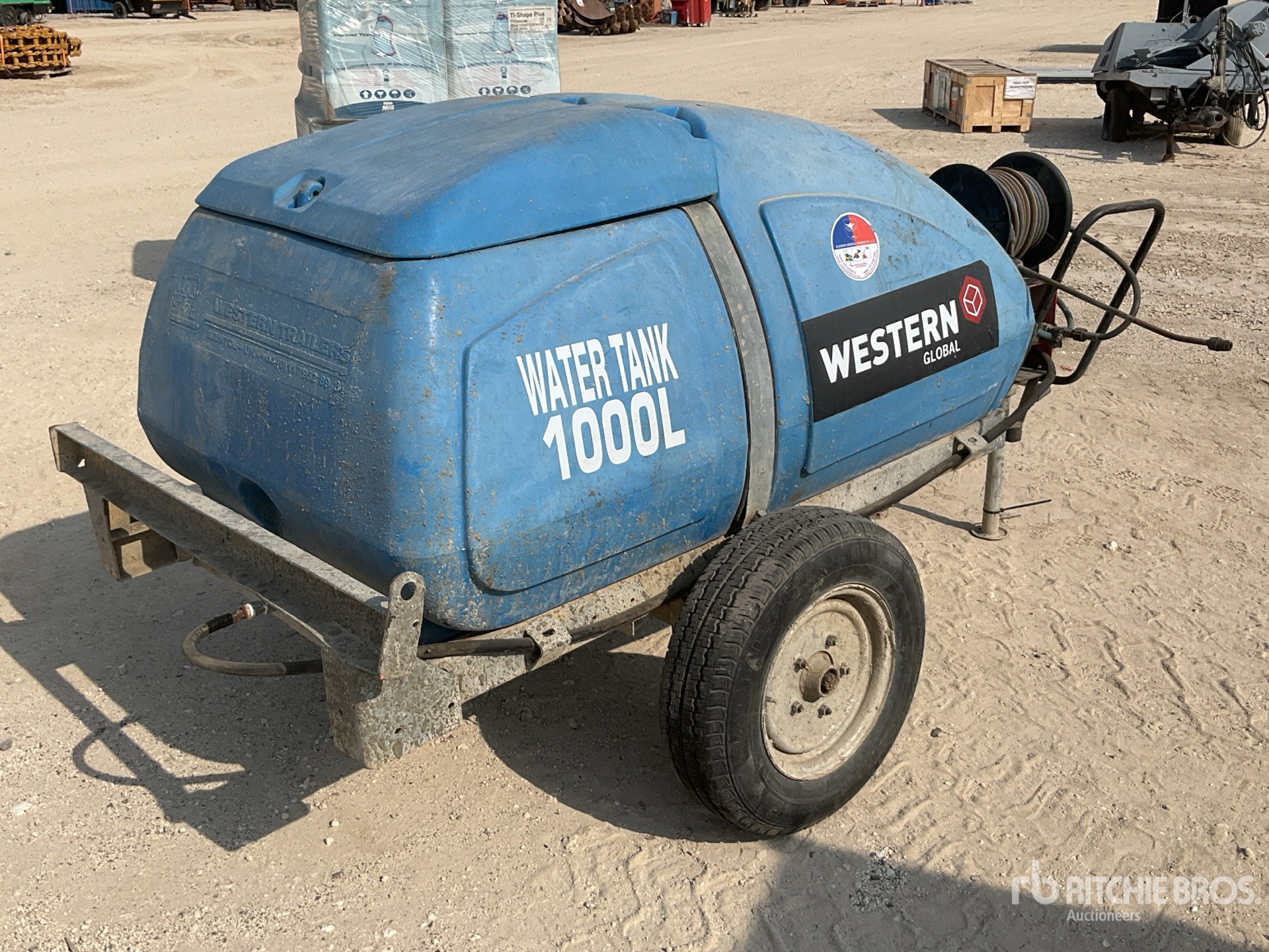 Aspect général with Image, coin arrière droit