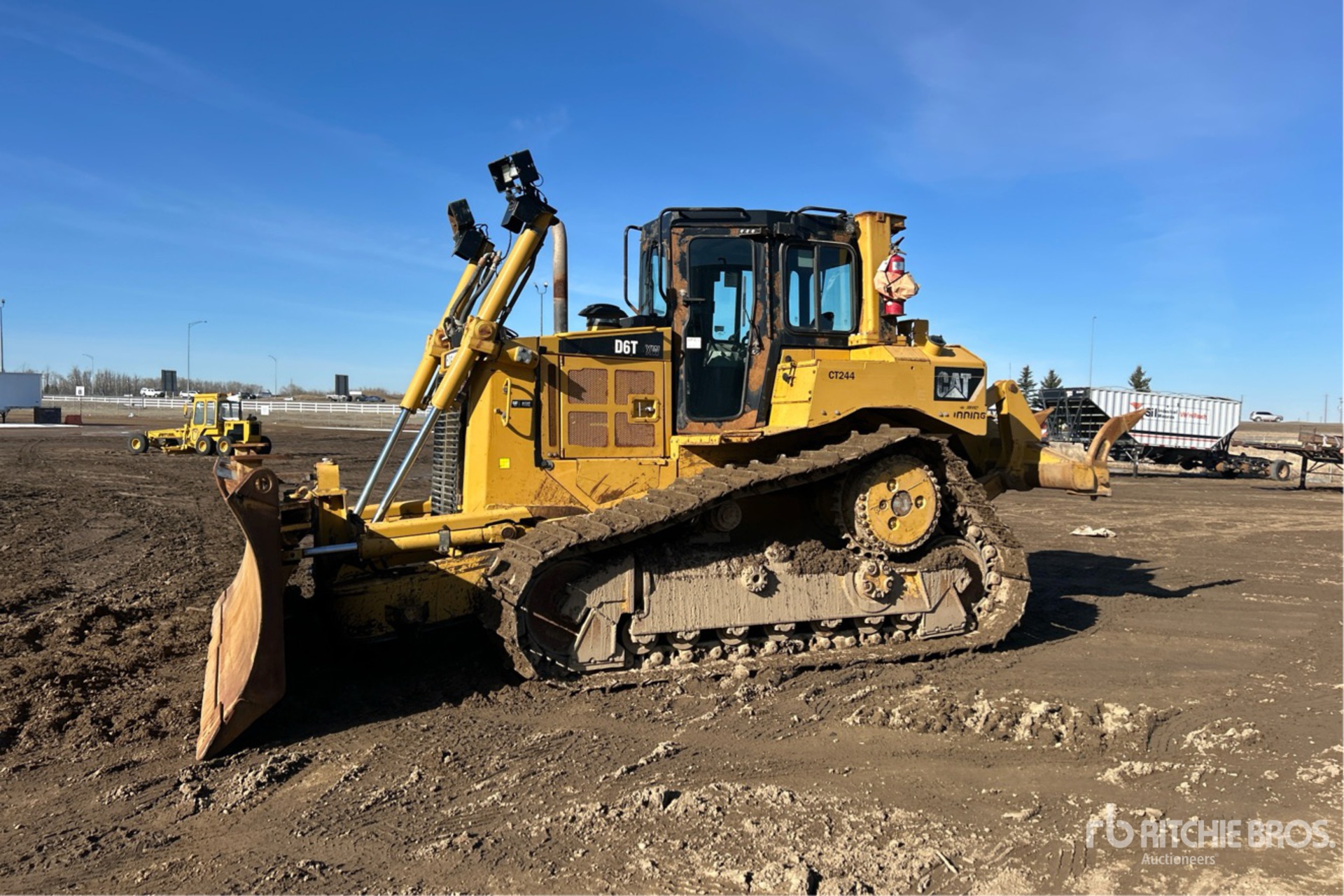 General Appearance with Bild, Ecke vorne links