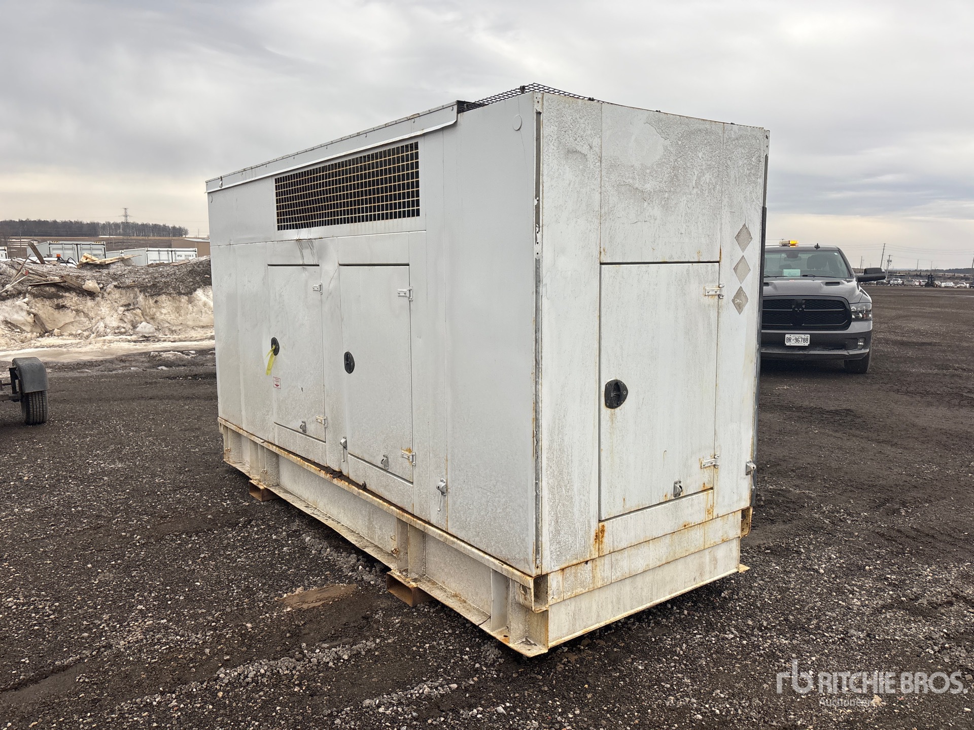 General Appearance with Bild, Ecke vorne rechts