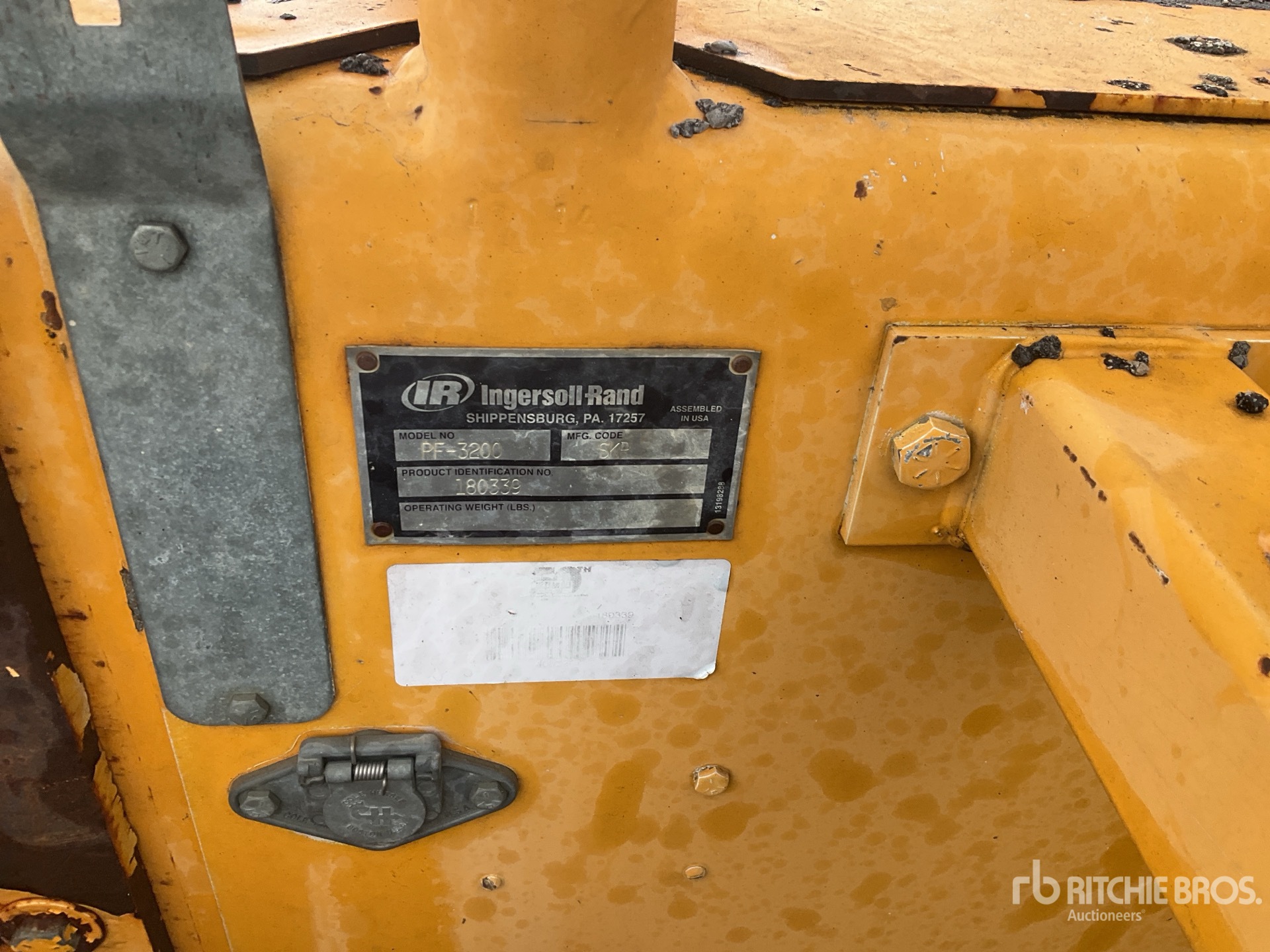 Photo of a 2004 Blaw Knox PF3200