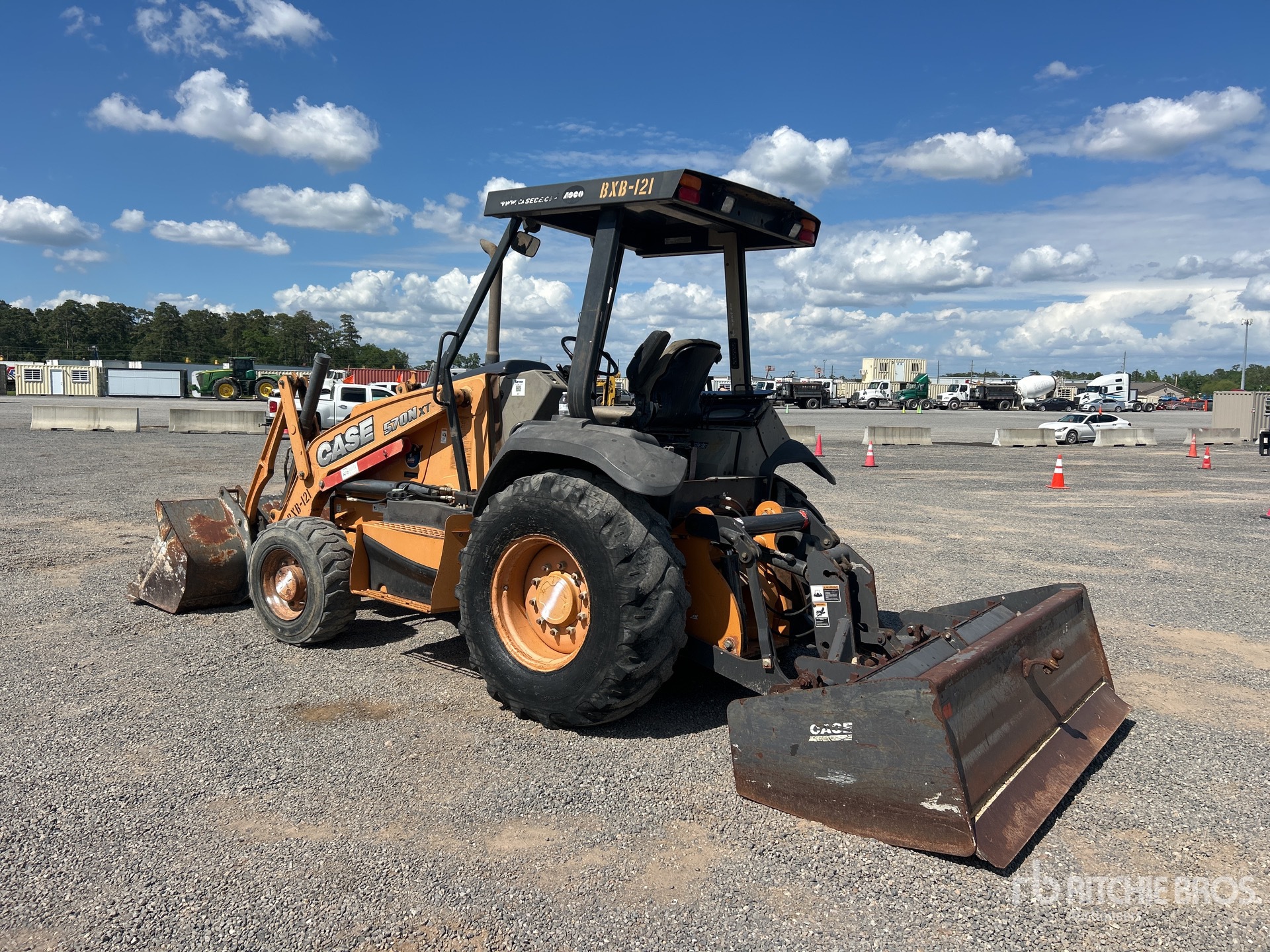 General Appearance with Picture, Left Rear Corner