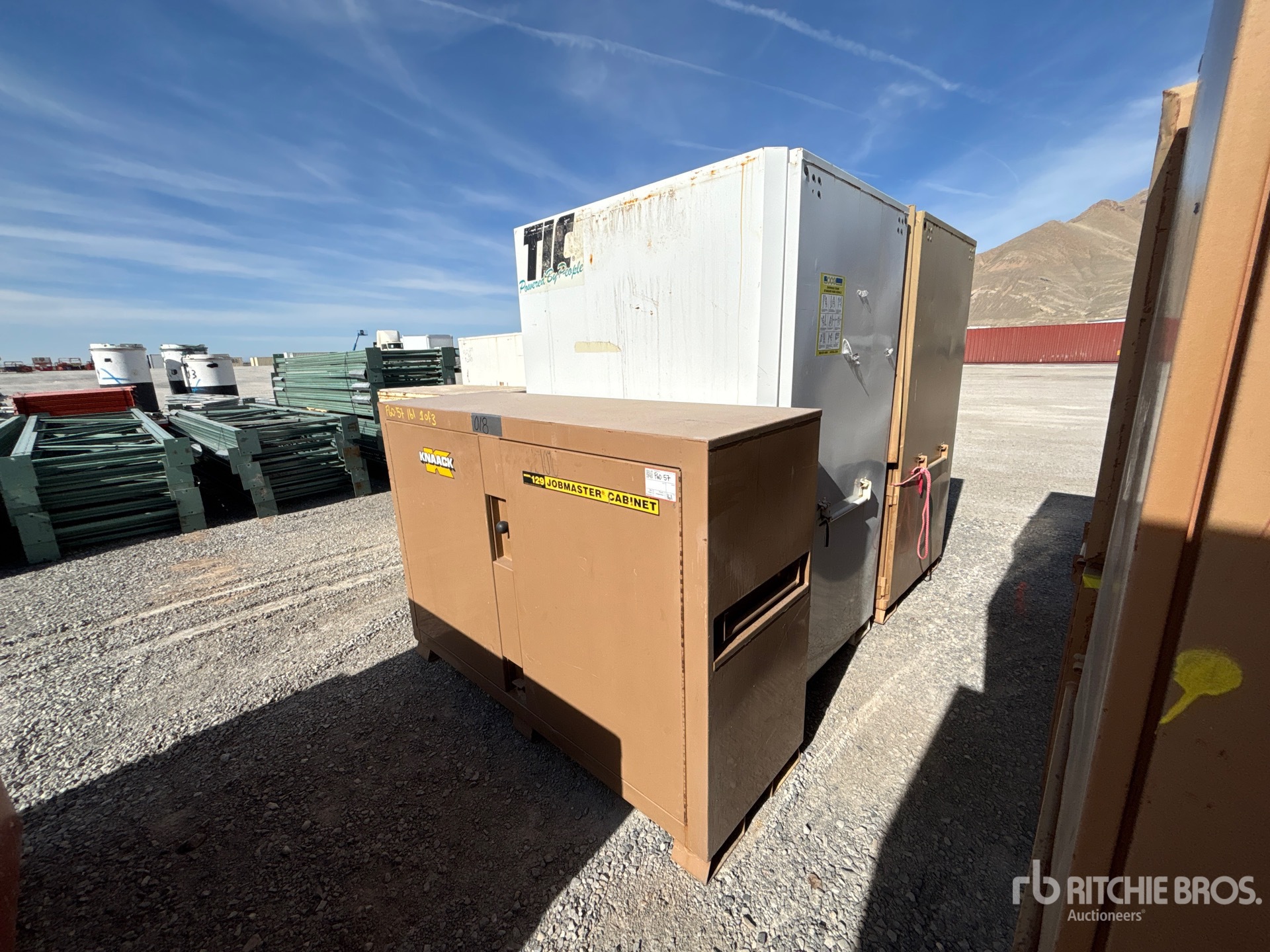 General Appearance with Foto, angolo anteriore sinistro