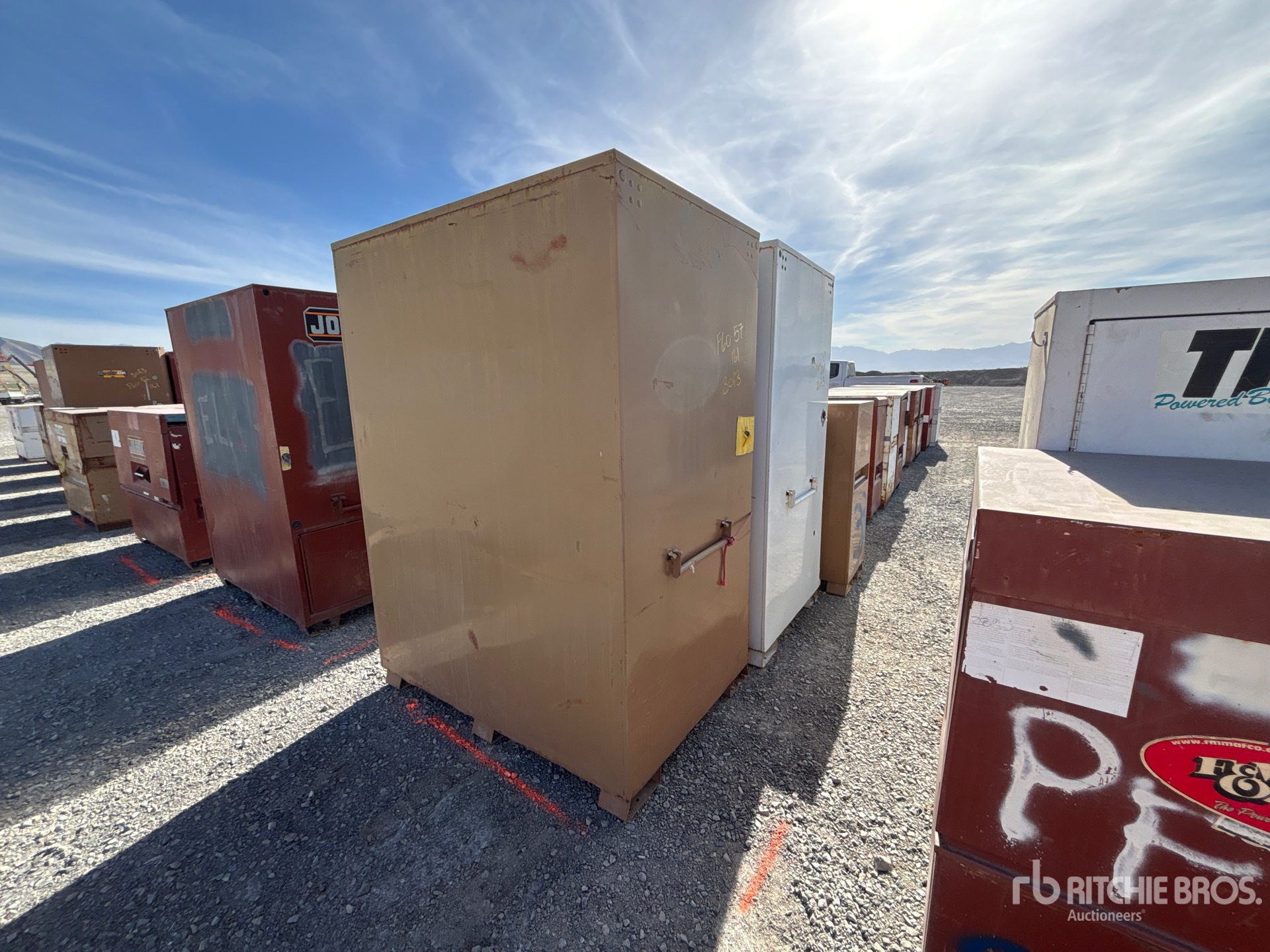 General Appearance with Foto, angolo anteriore sinistro