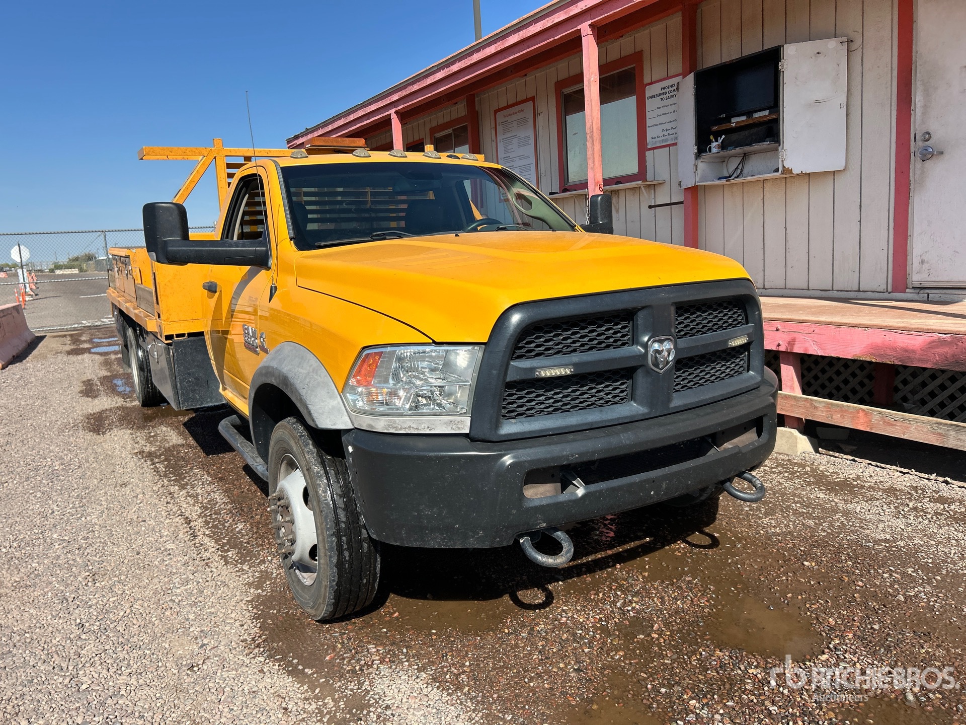 General Appearance with Featured Photo