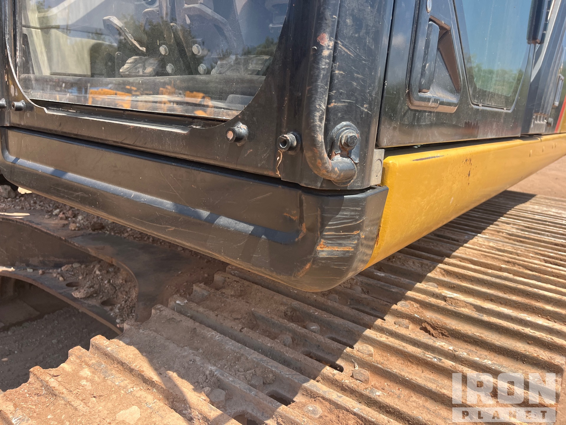 2018 Caterpillar 330F L