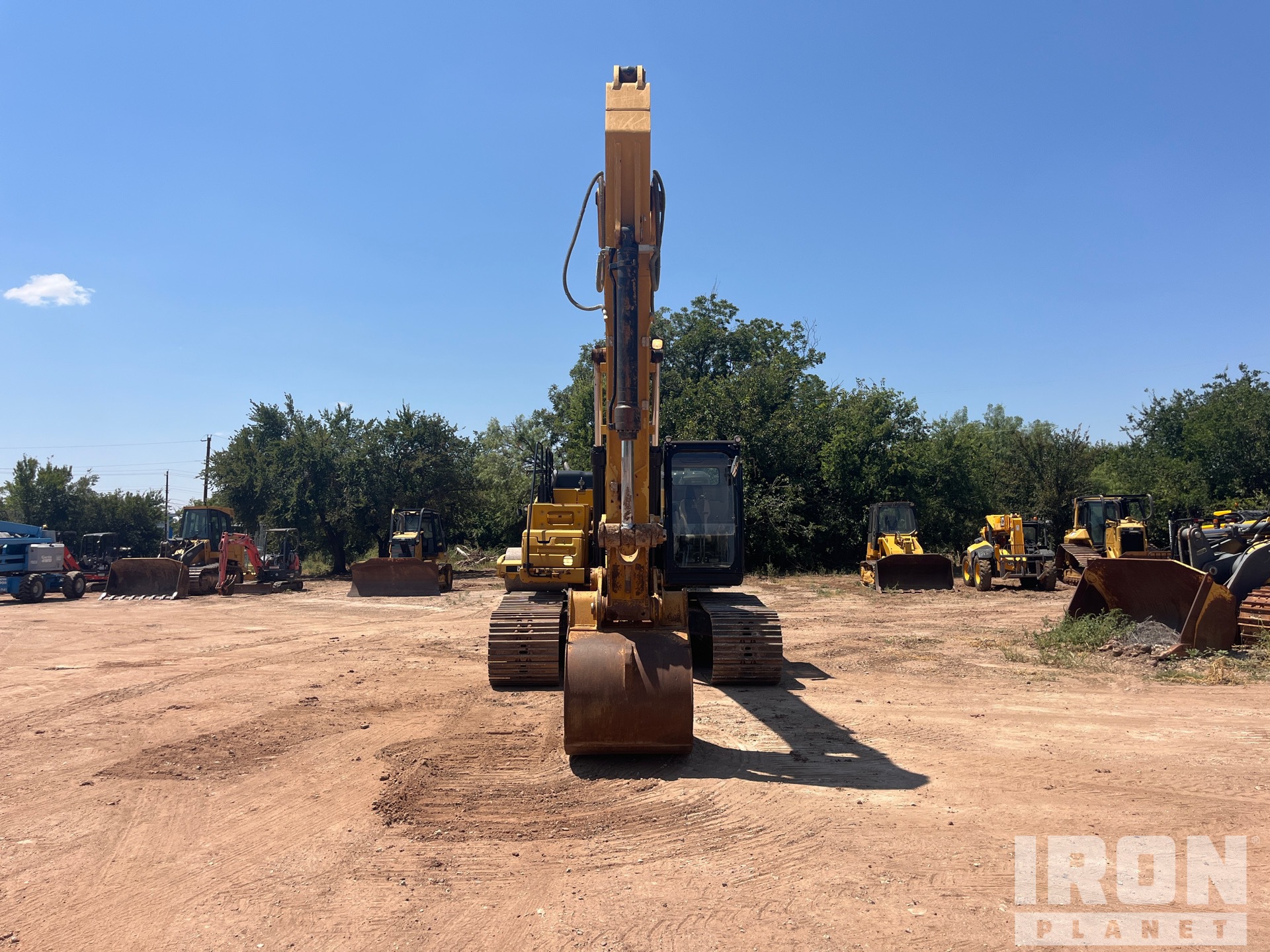 2018 Caterpillar 330F L
