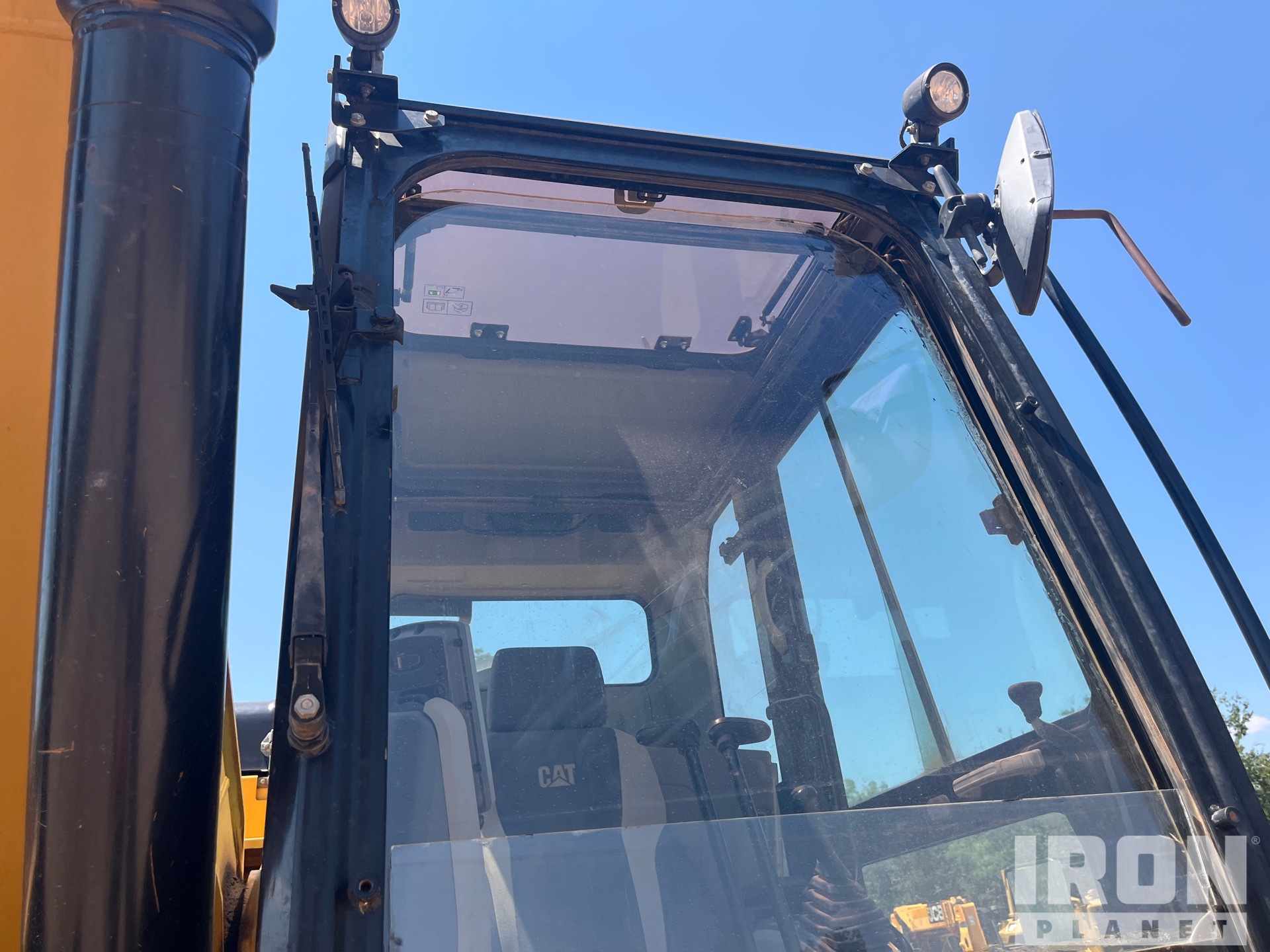 2018 Caterpillar 330F L